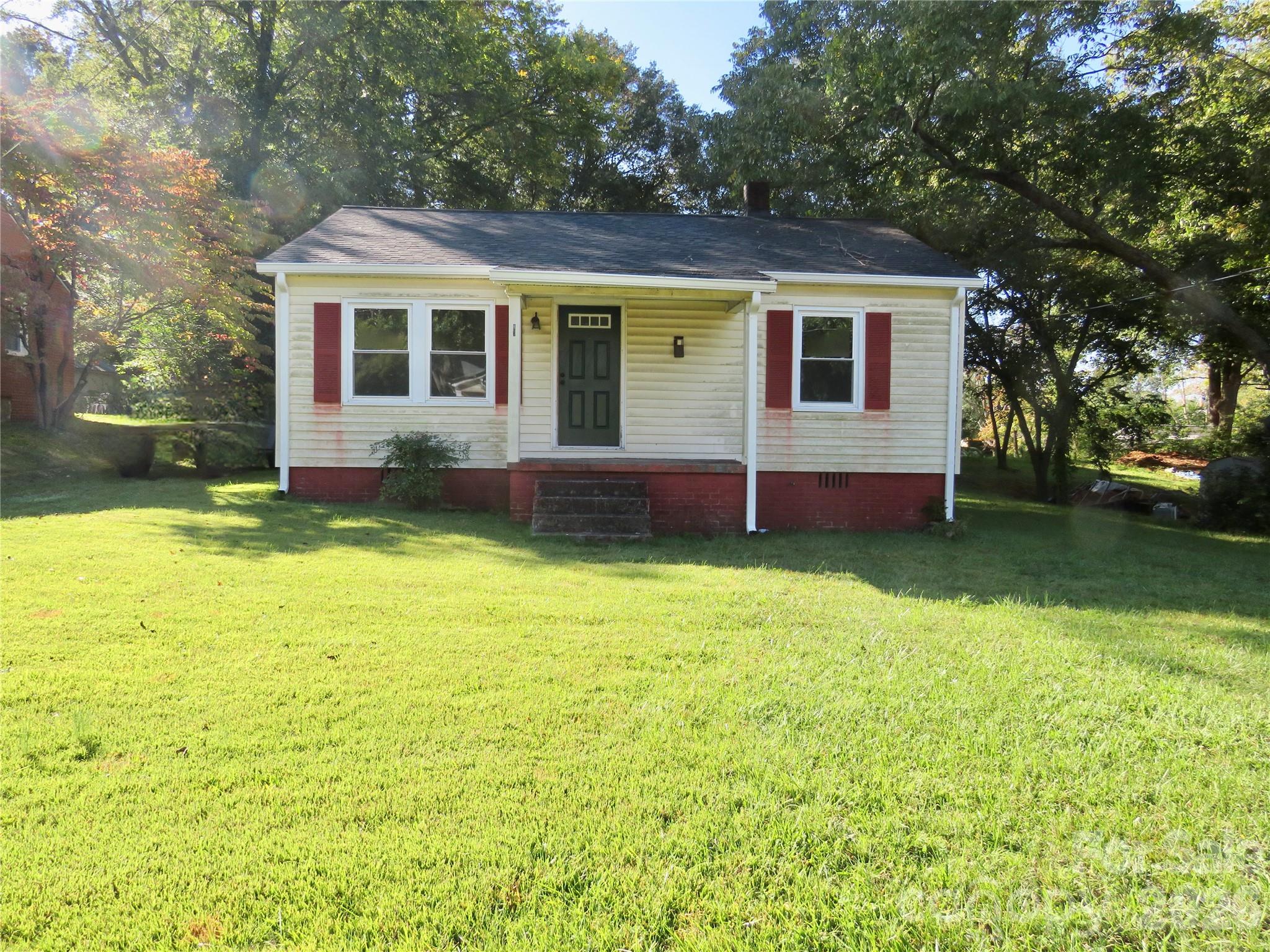 803 W Elm Street — photo