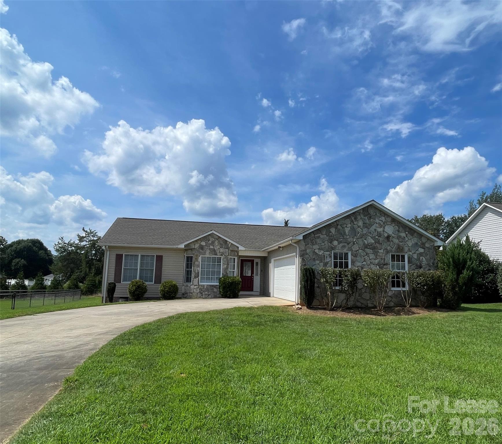 1444 Farmington Hills Drive — photo