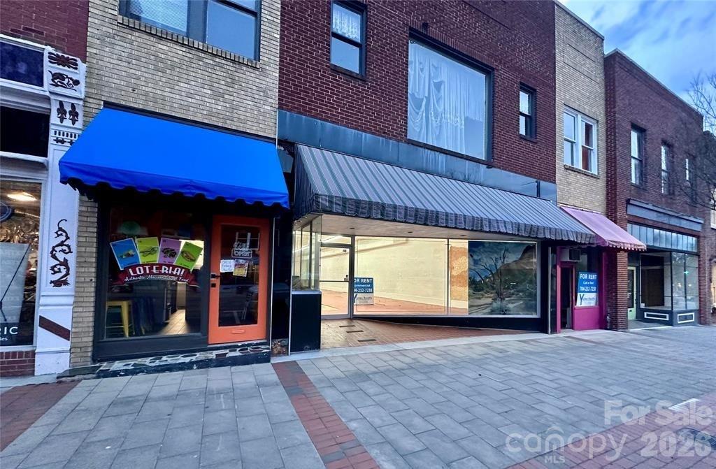 115 W Innes Street — photo