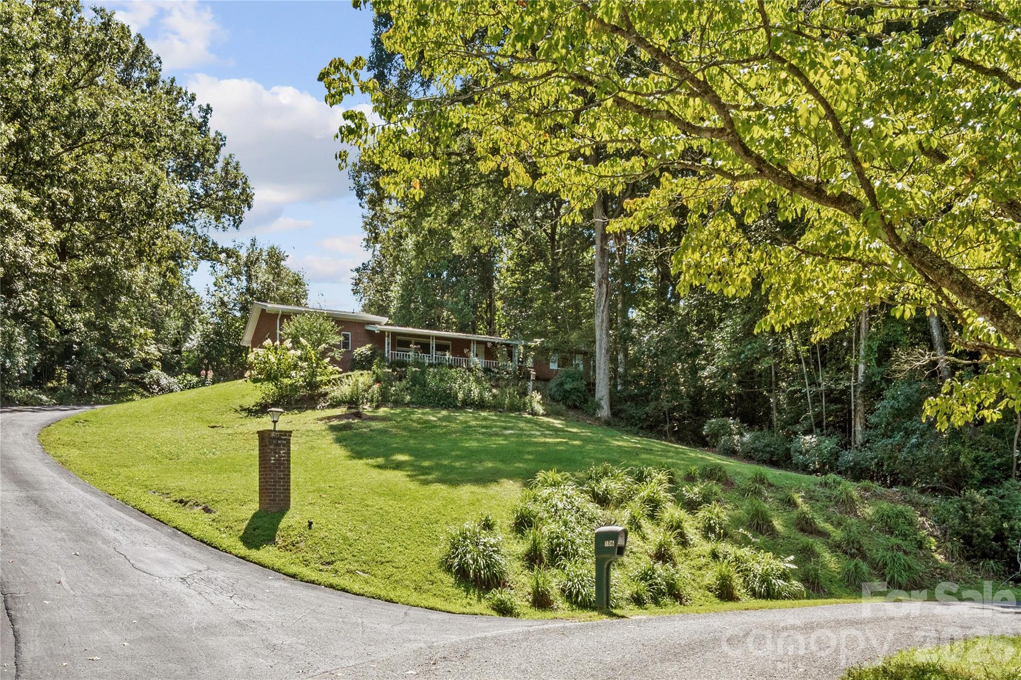 106 Holly Lane — photo