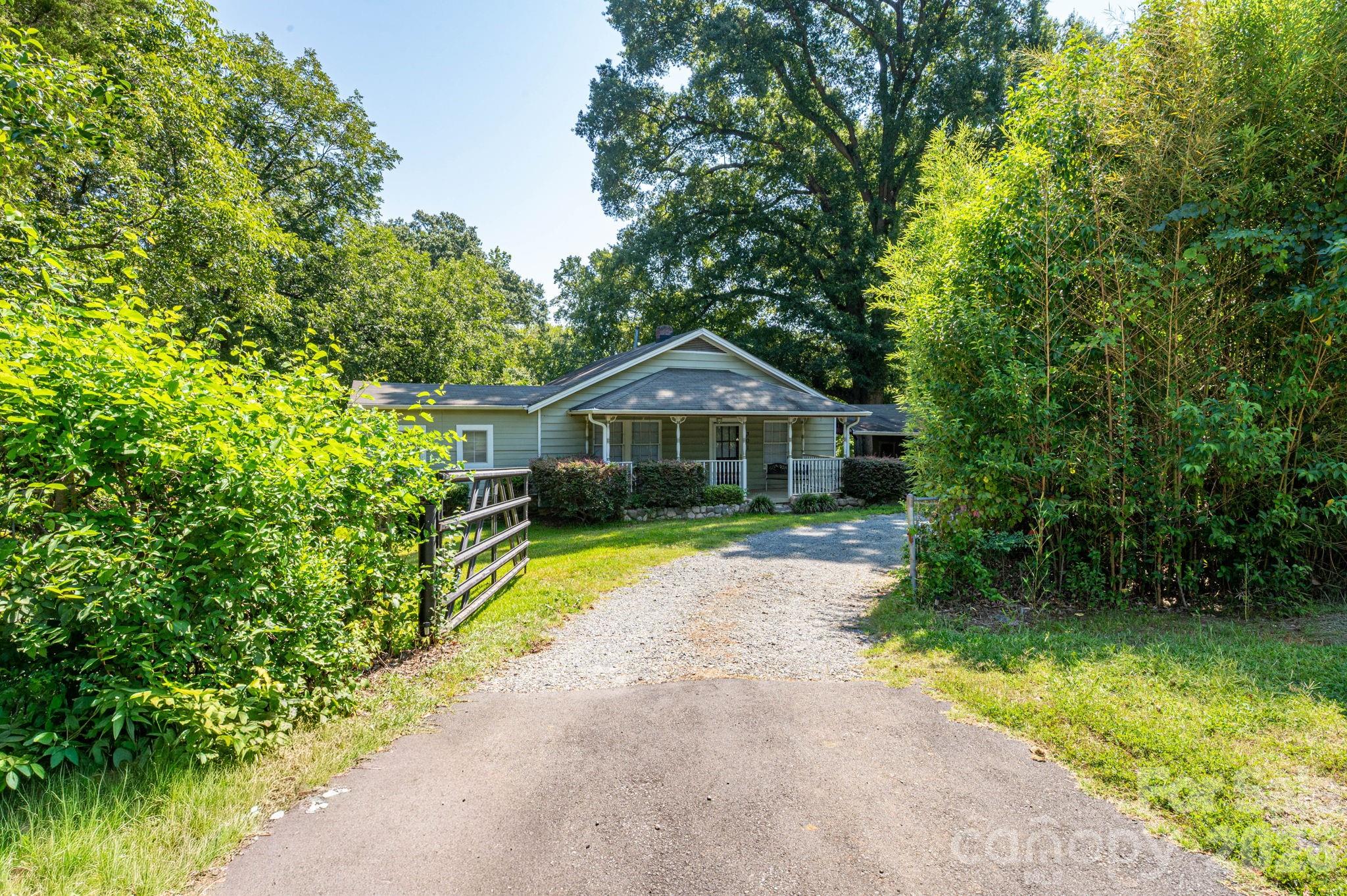 301 Belt Drive — photo