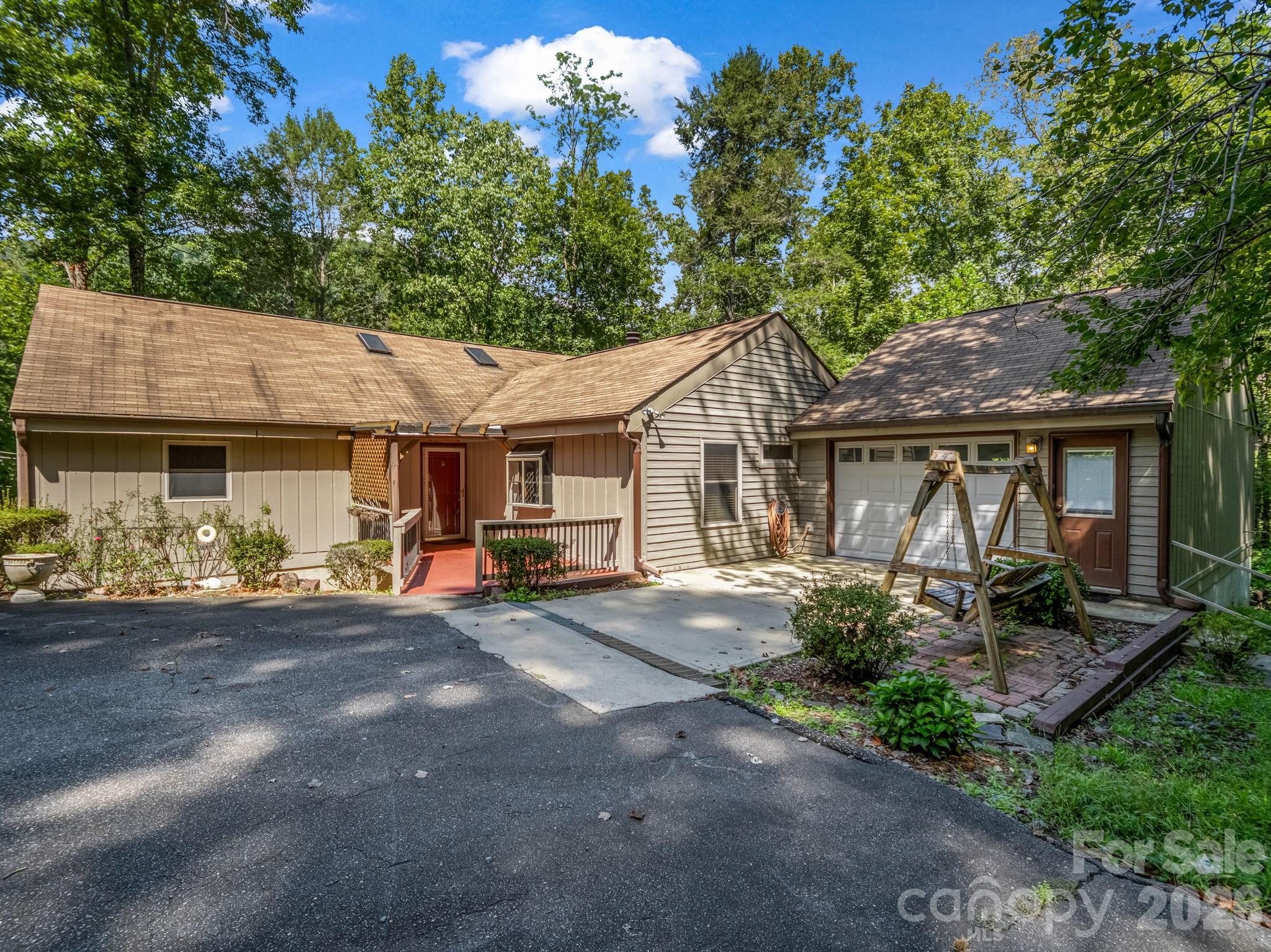 111 Buckeye Road — photo