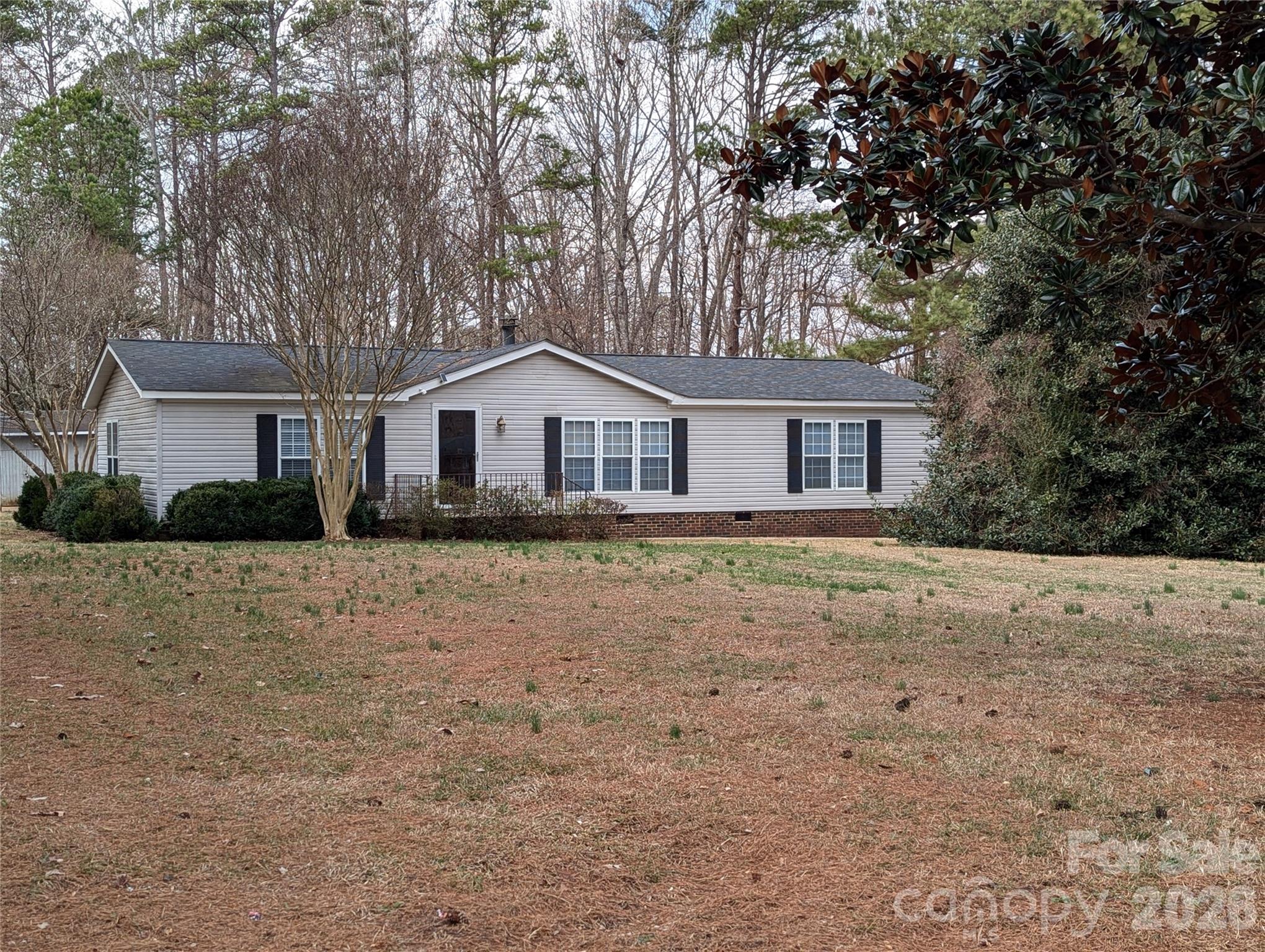 6846 Potter Road — photo