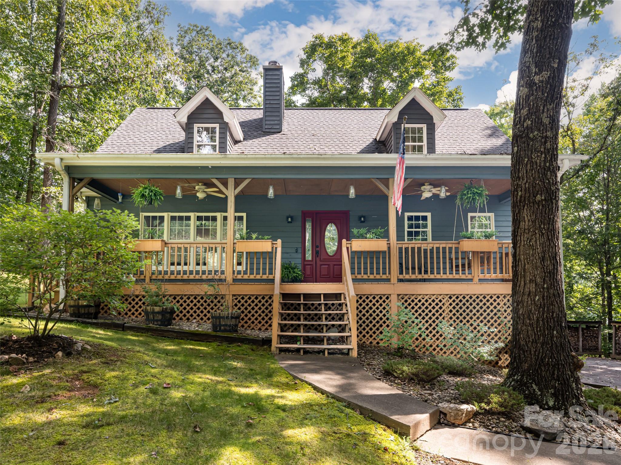 12 Howling Waite Ridge — photo