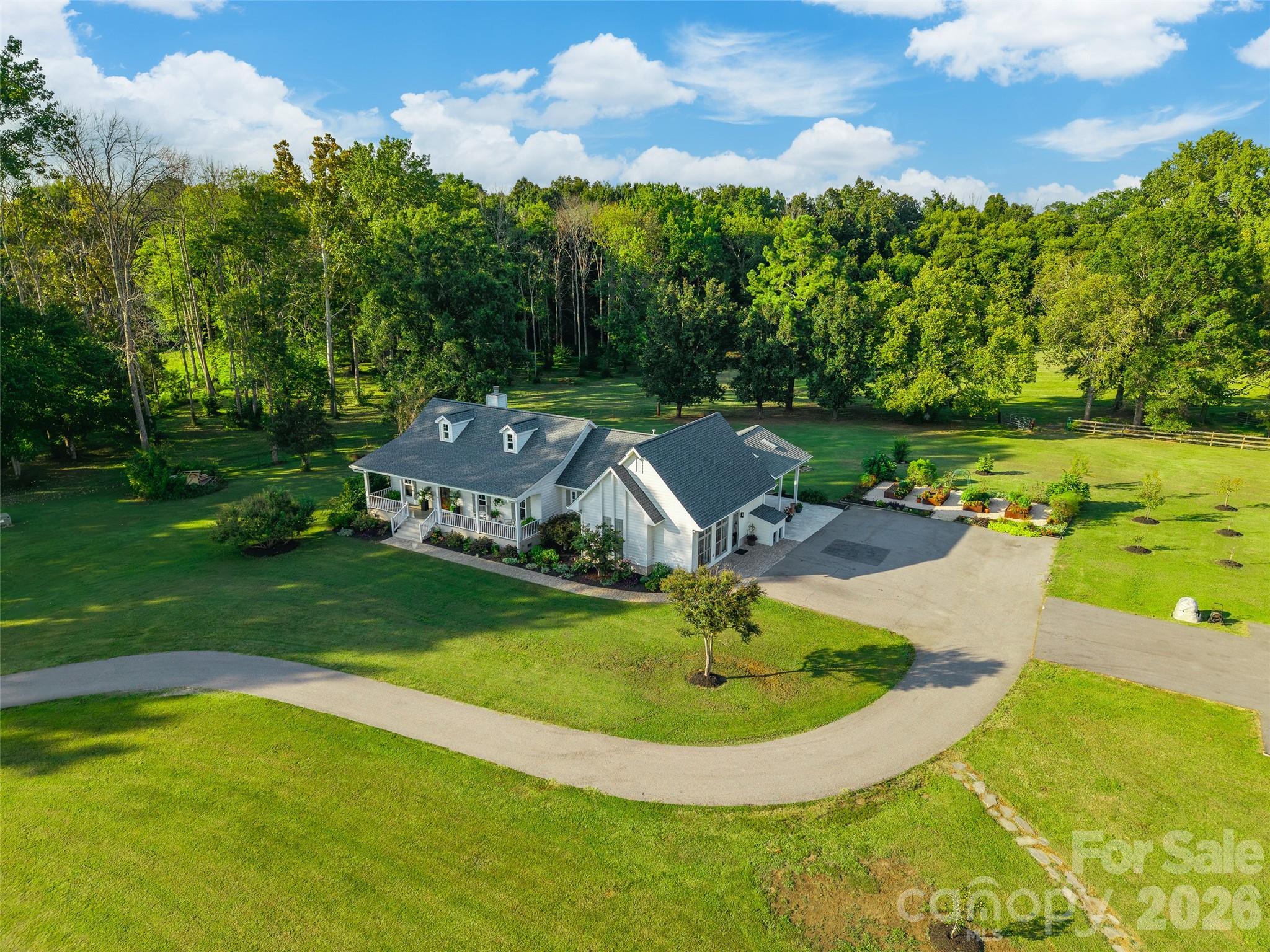 2298 Willow Creek Road — photo