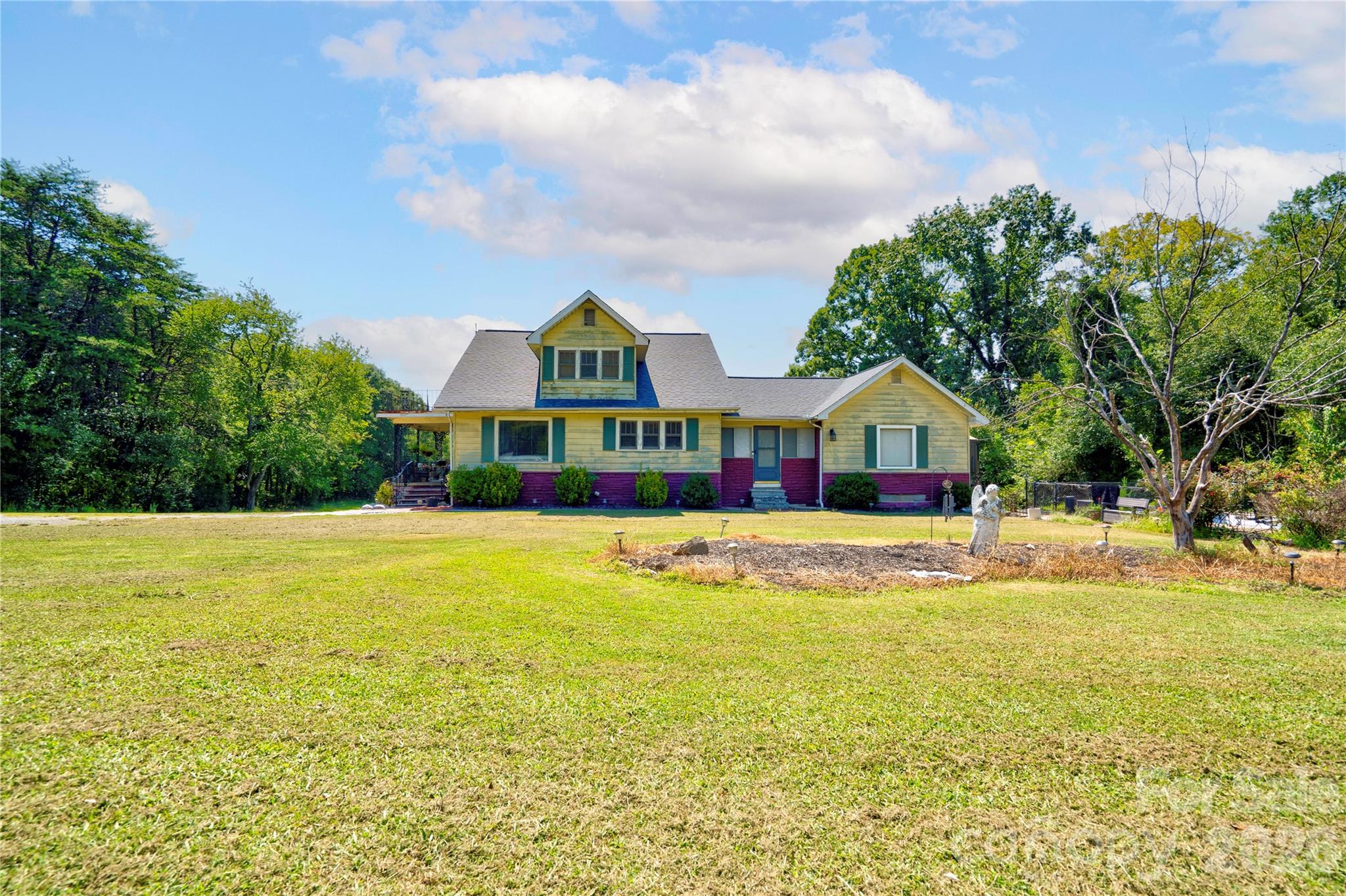 102 Star Drive — photo