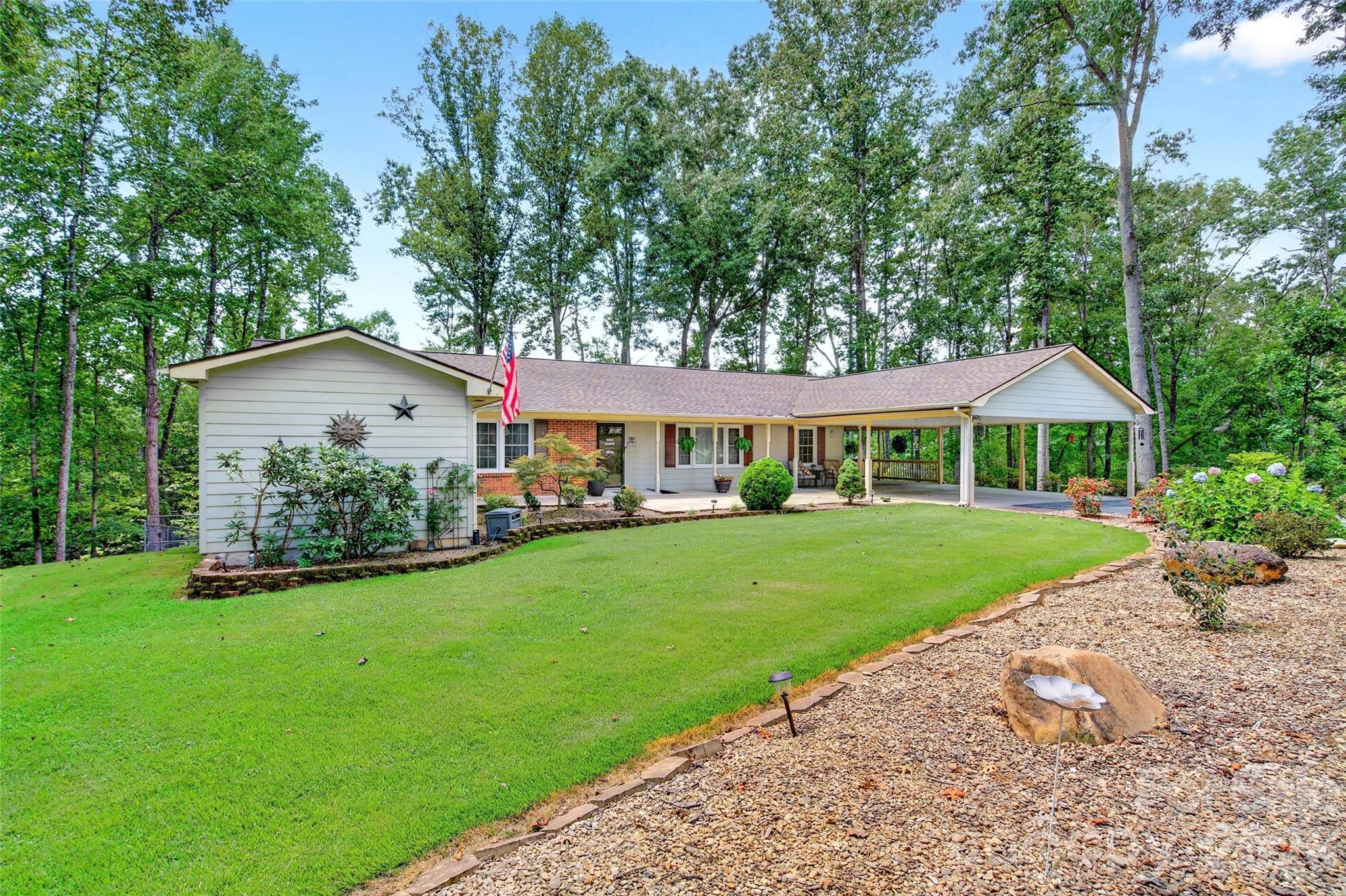 146 Cobblestone Drive — photo