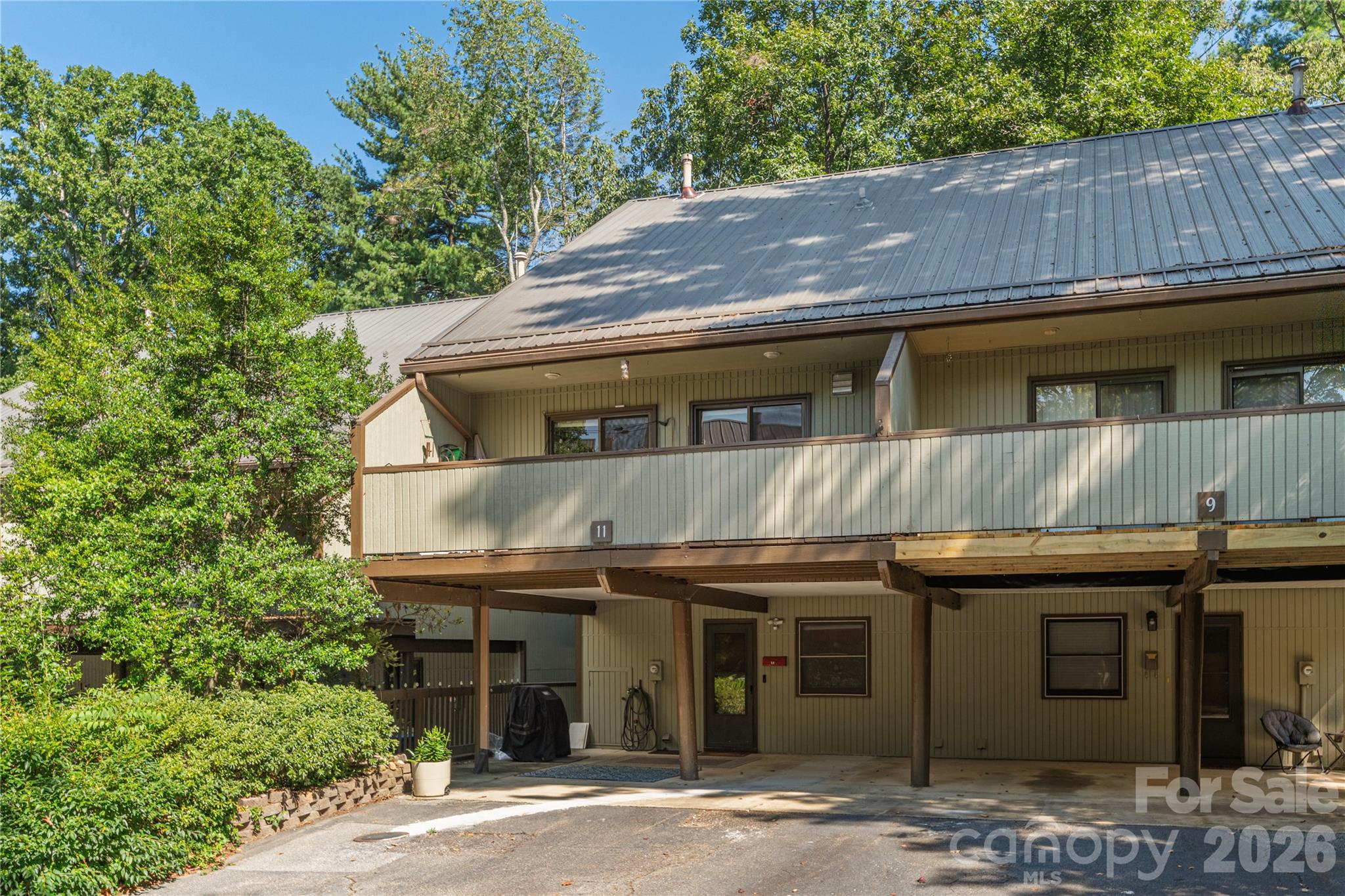 11 Maple Ridge Lane — photo
