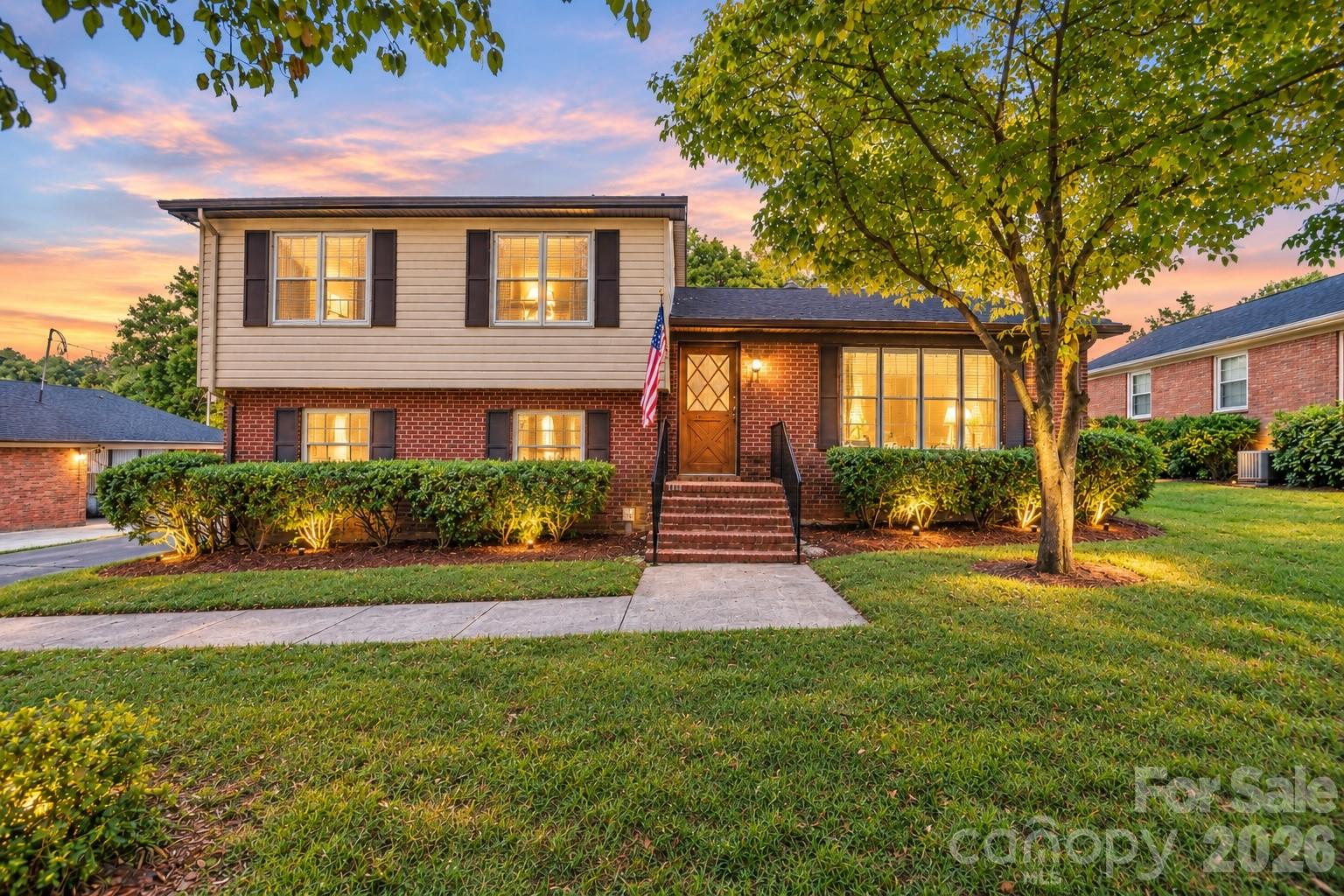 13519 Four Oaks Lane — photo