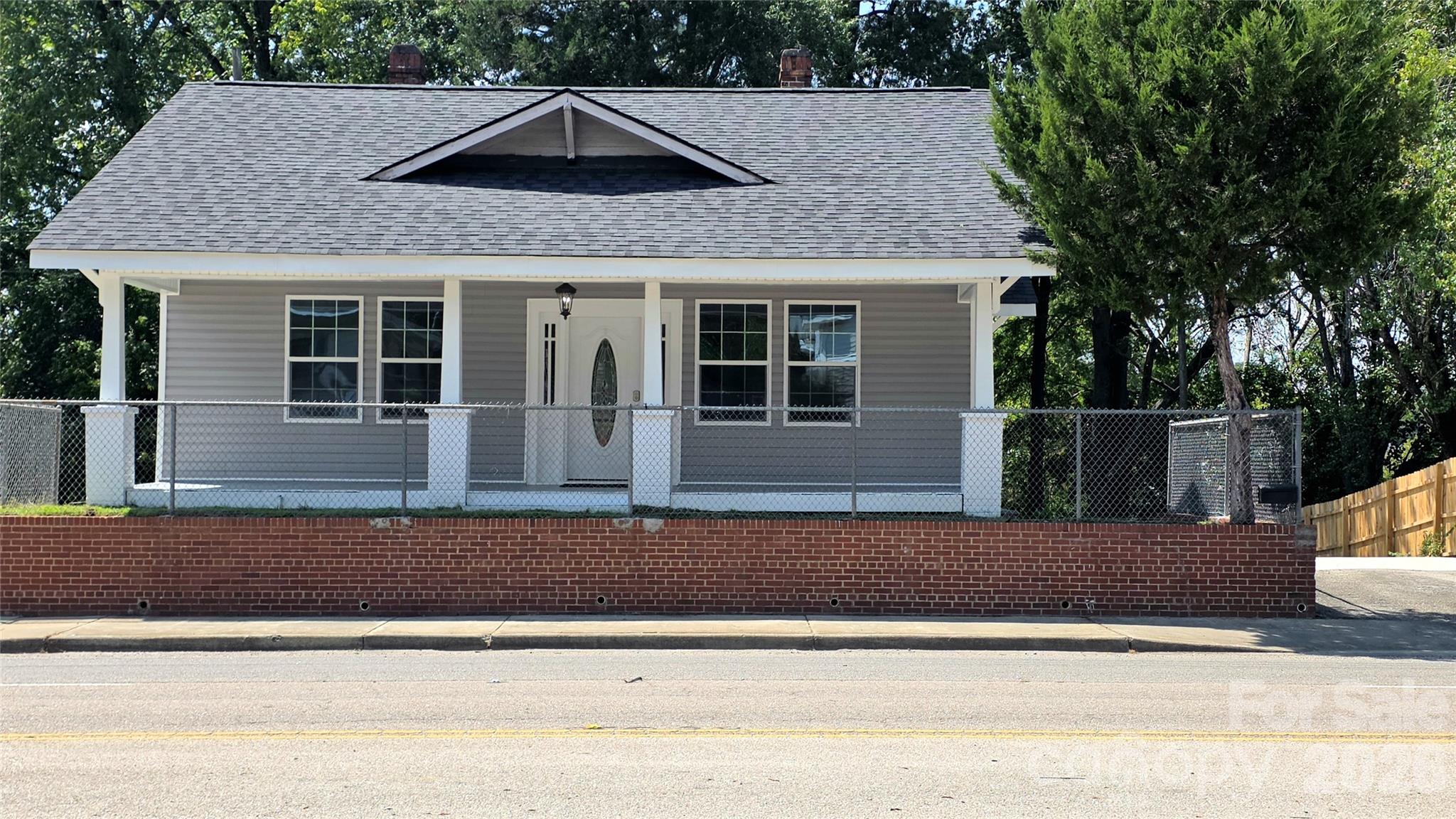 406 S Market Street — photo
