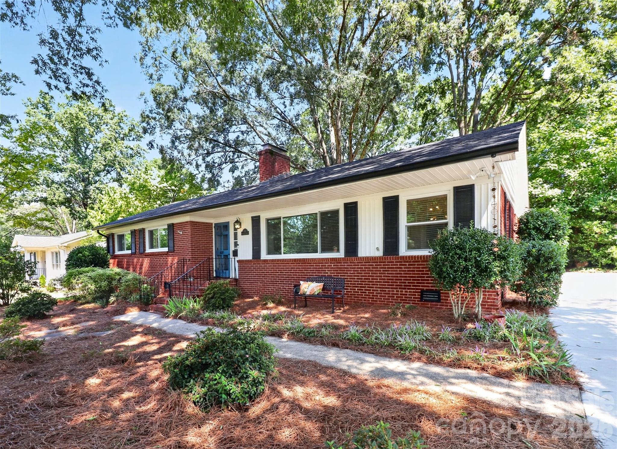 831 Faircrest Drive — photo