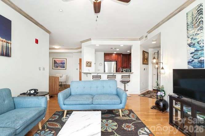 401 N Church Street 607 — photo