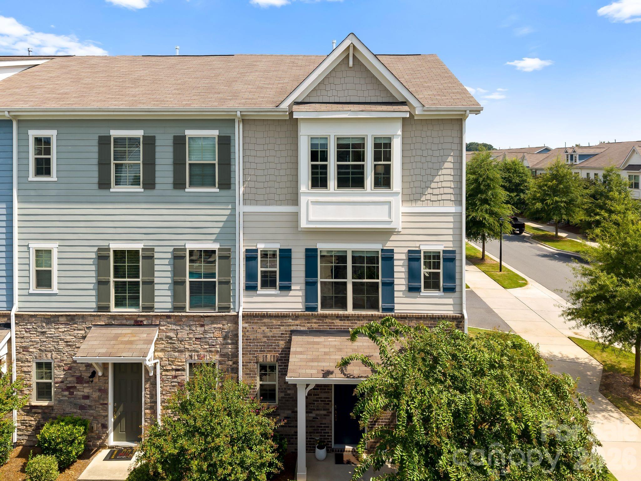 1115 Whitby Moore Street — photo