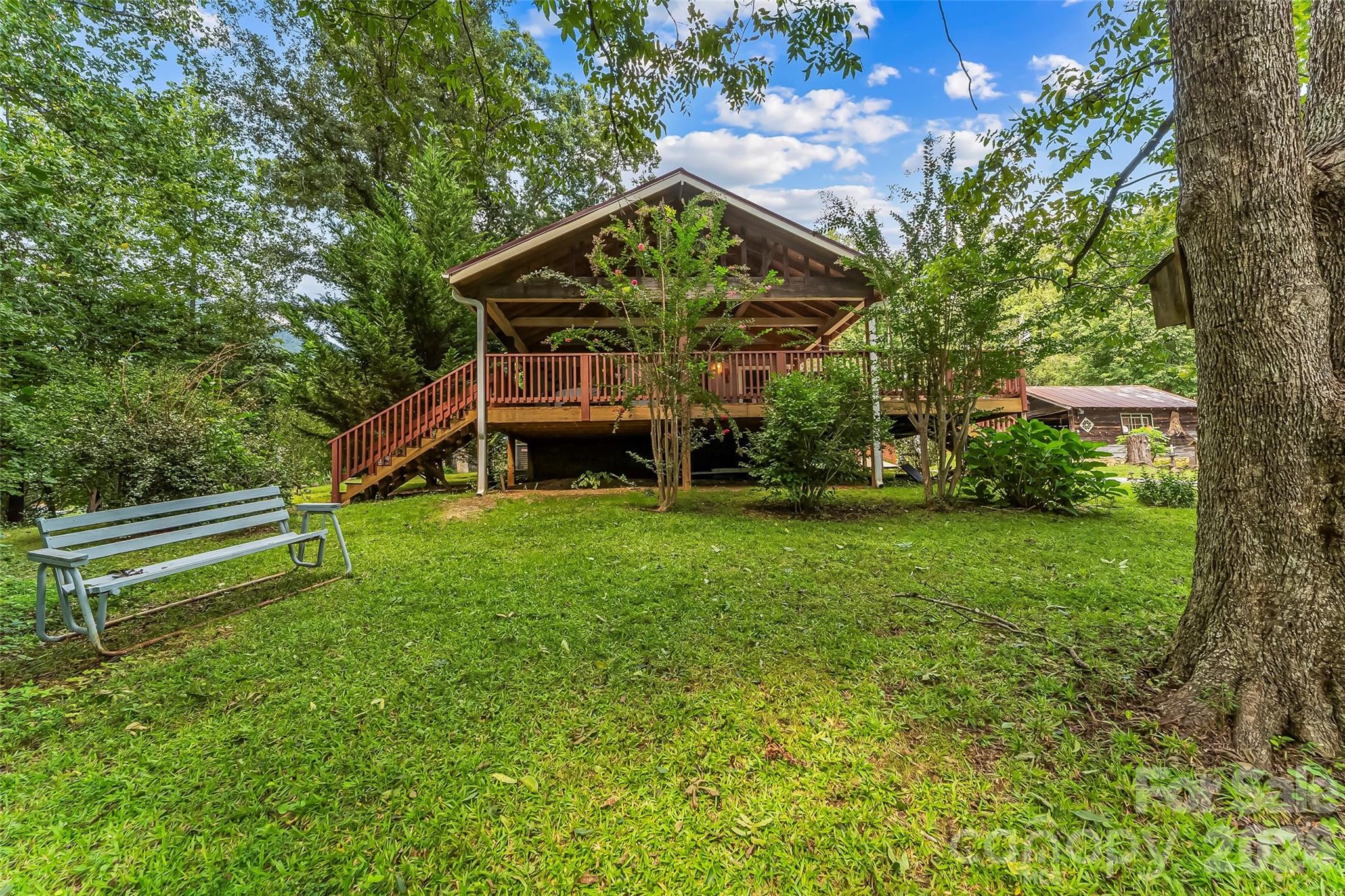 230 Johnson Hollow Road W — photo