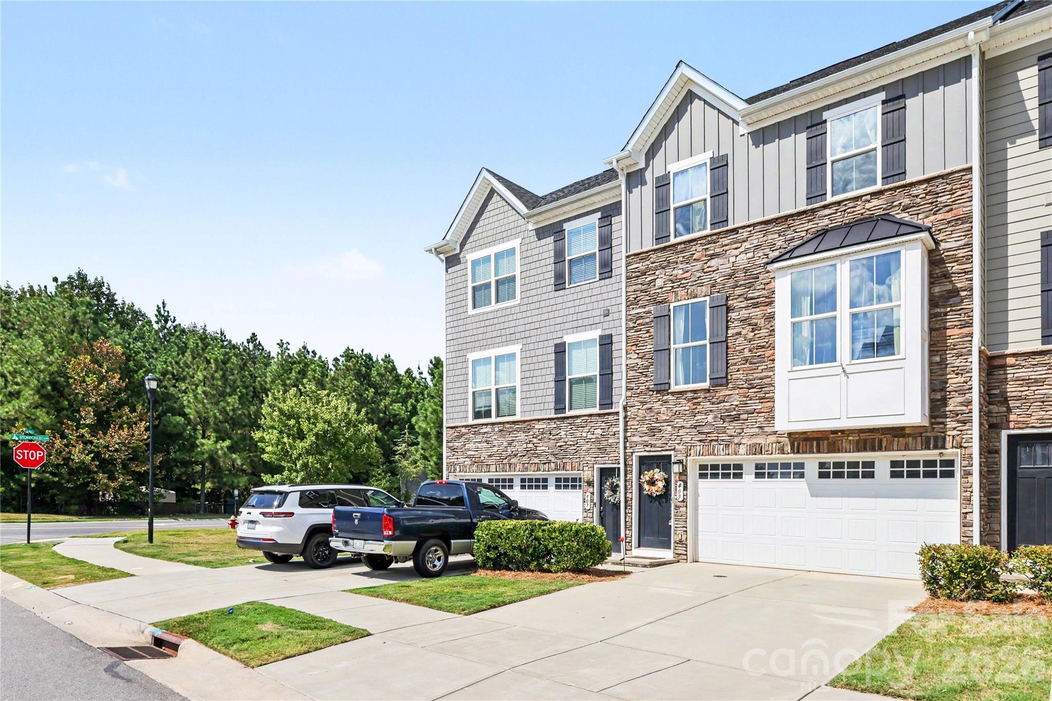 409 Lahinch Drive — photo
