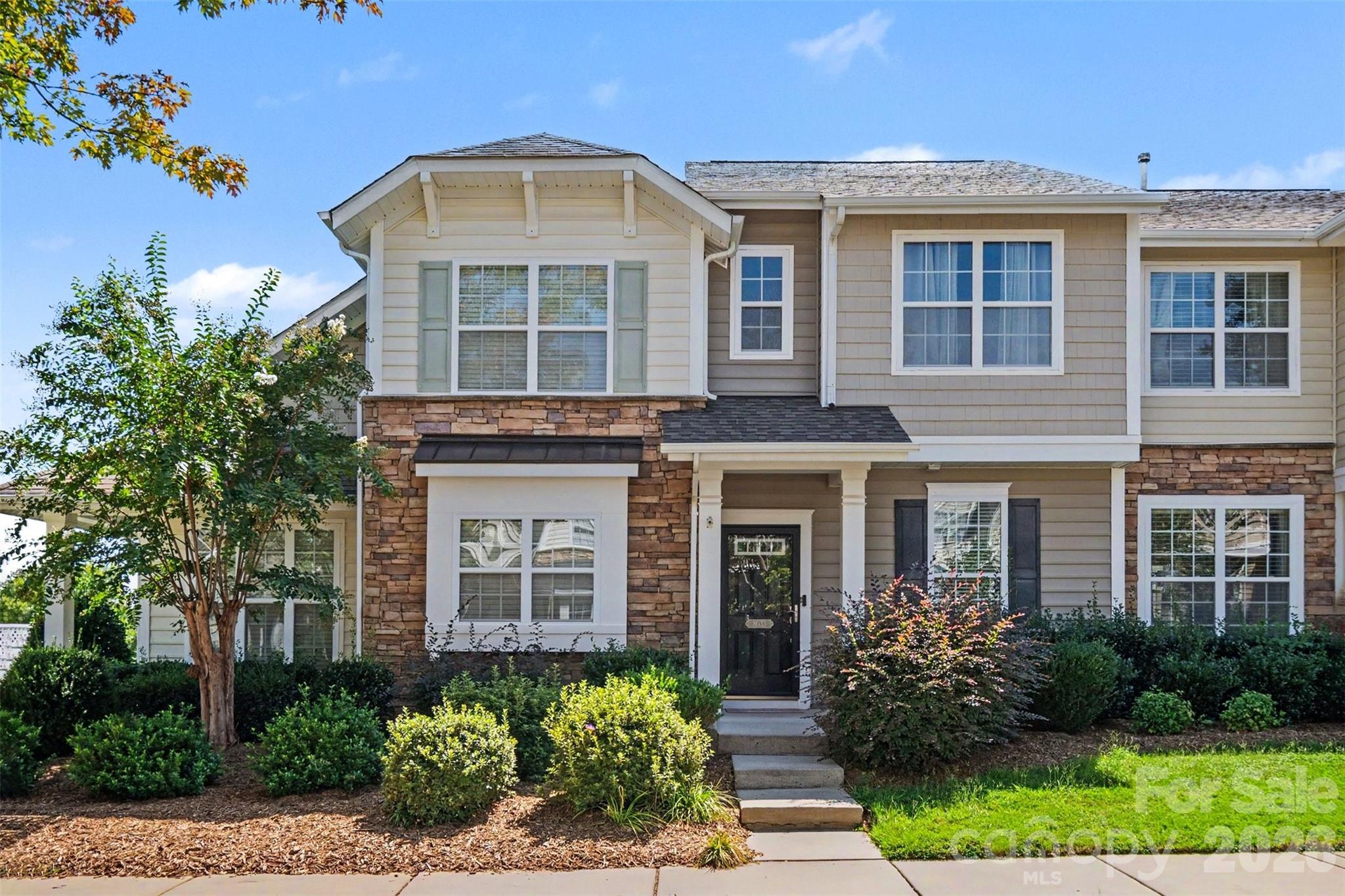 8033 Willow Branch Drive — photo