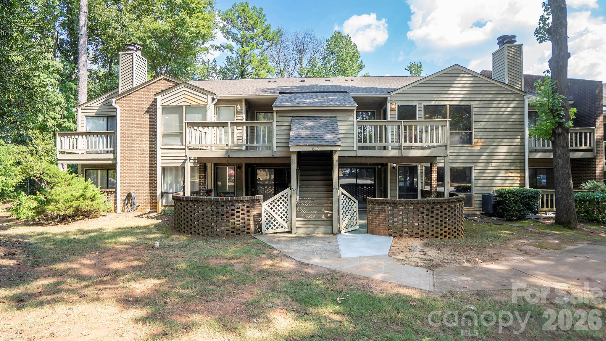 1612 Sharon Road W 68 — photo