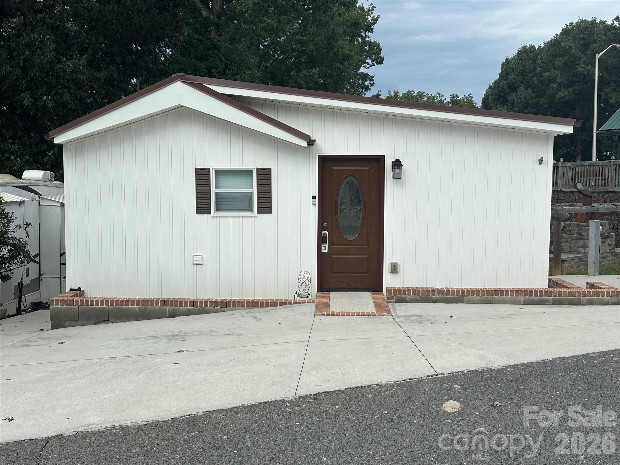 106 Deer Field Drive — photo