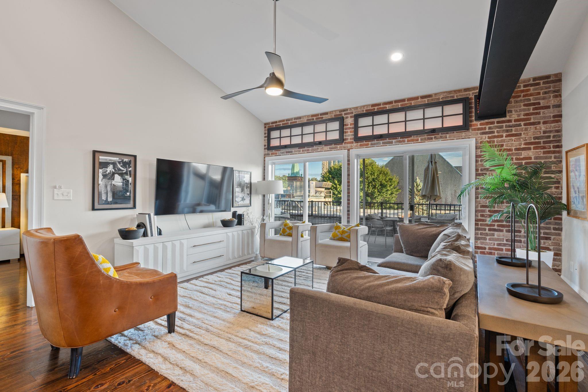 56 Patton Avenue 404 — photo