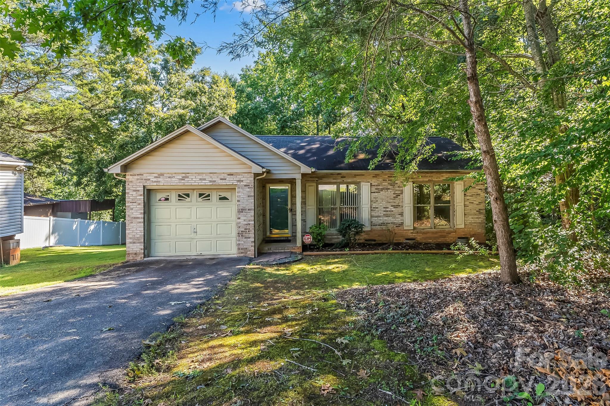 2524 Robinson Road — photo