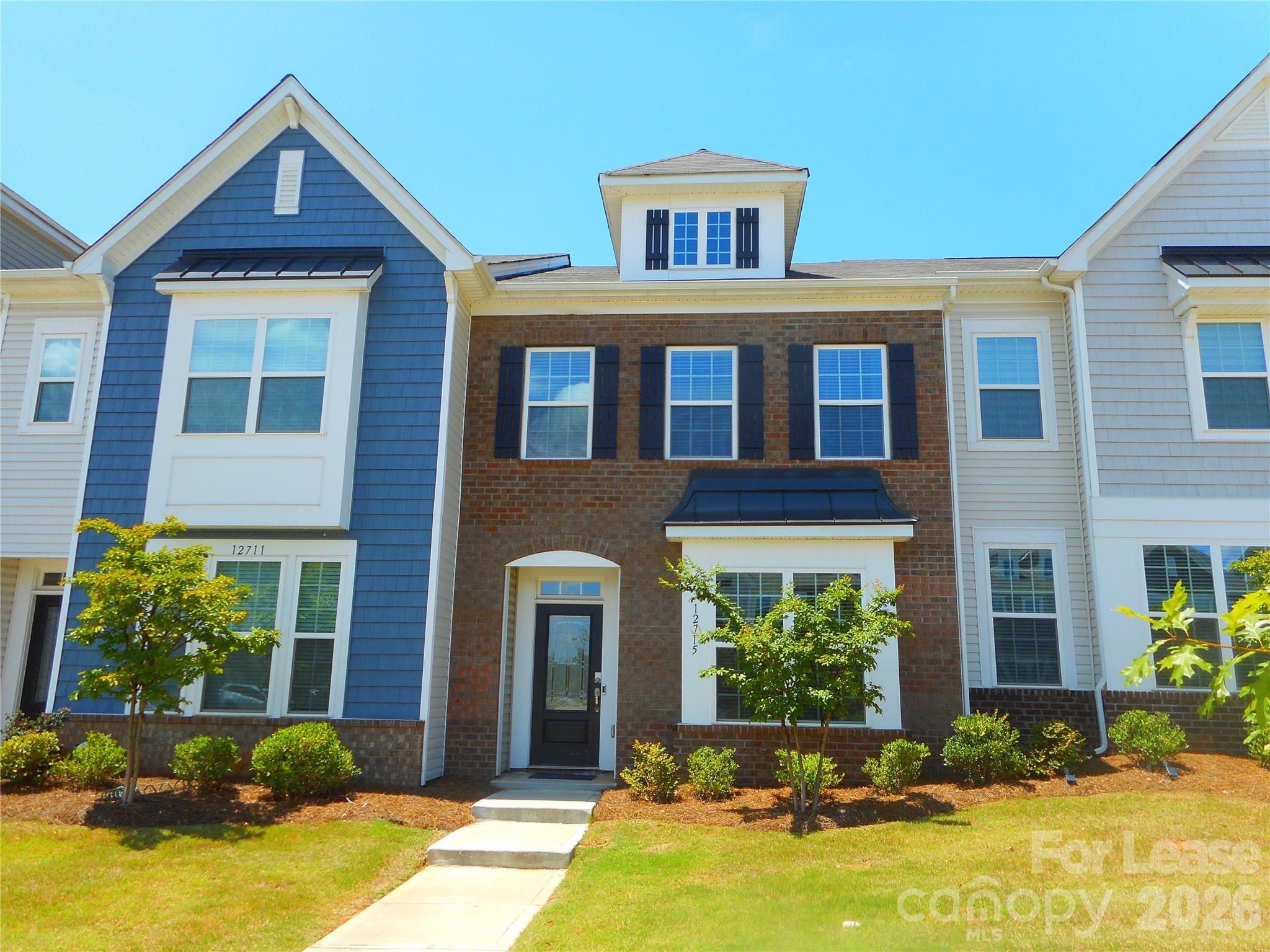 12715 Wandering Brook Drive — photo