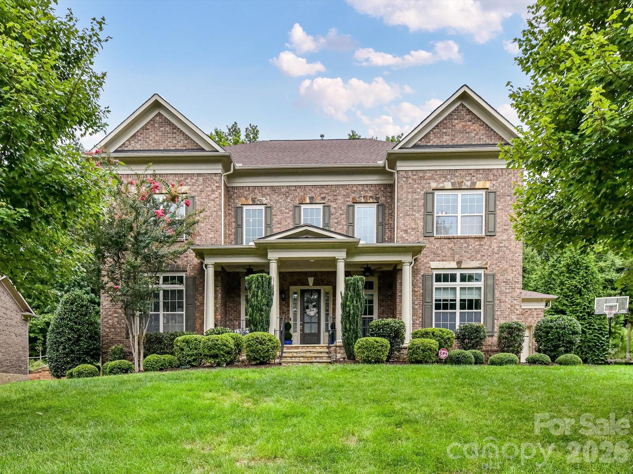 16056 Reynolds Drive — photo