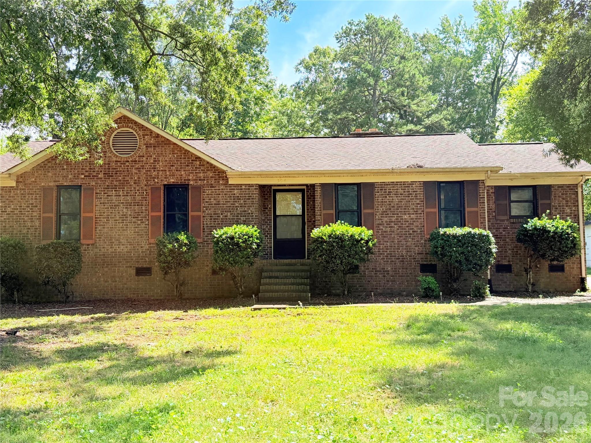 304 Plaza Drive — photo