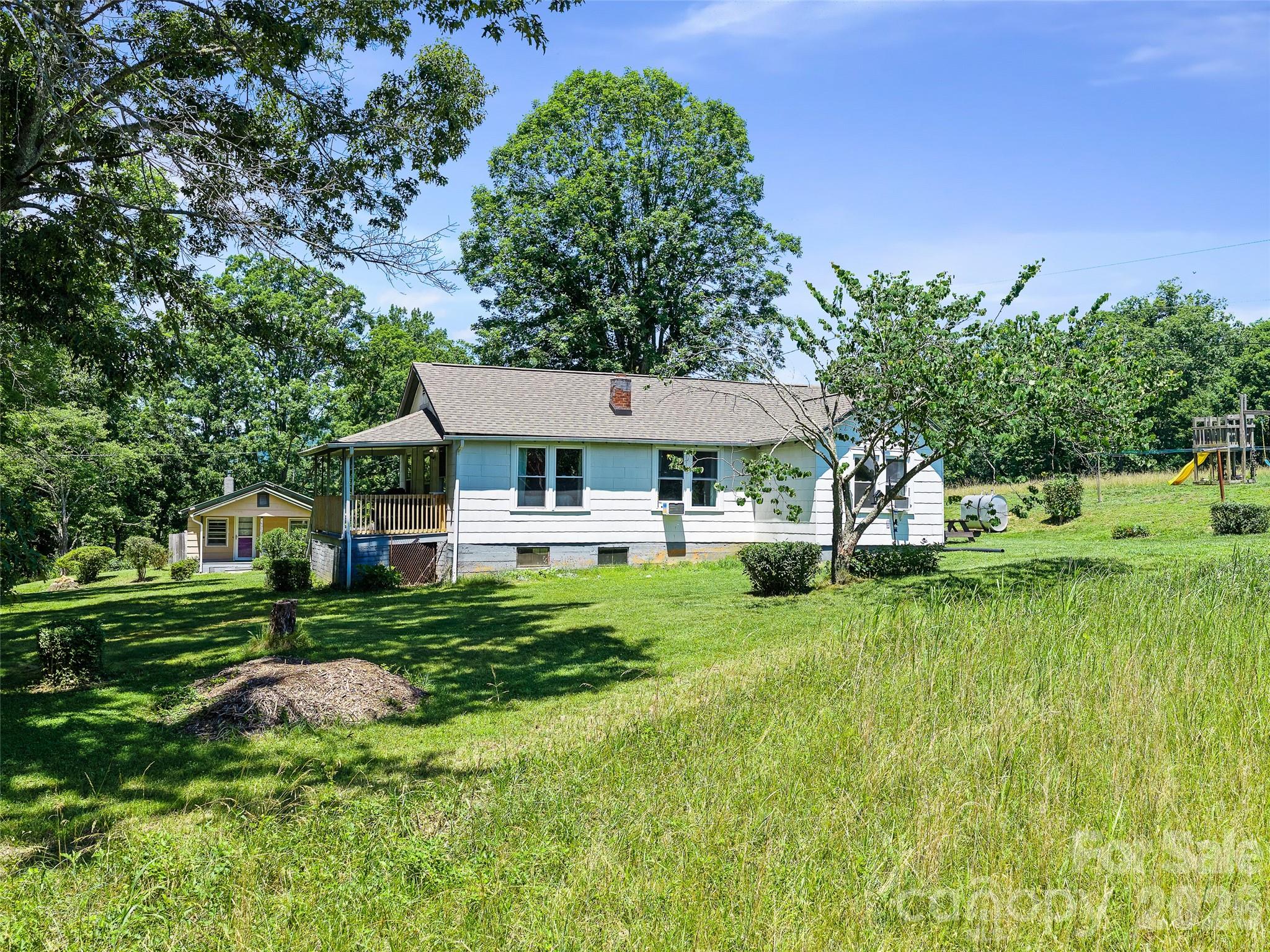 1125 & 1127 Glenn Bridge Road SE — photo