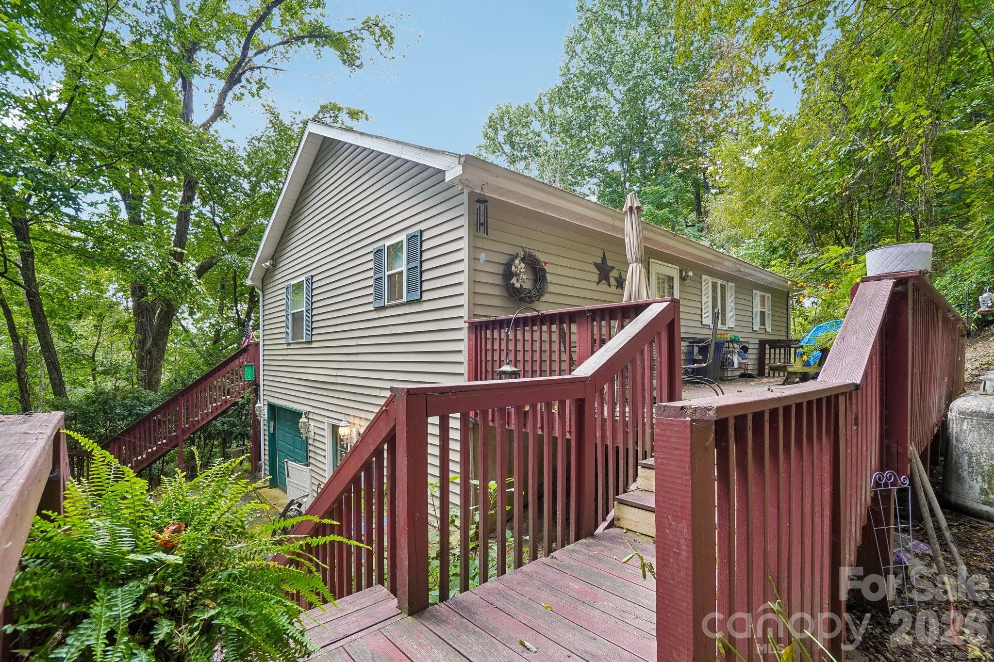 650 Creek Side Drive — photo