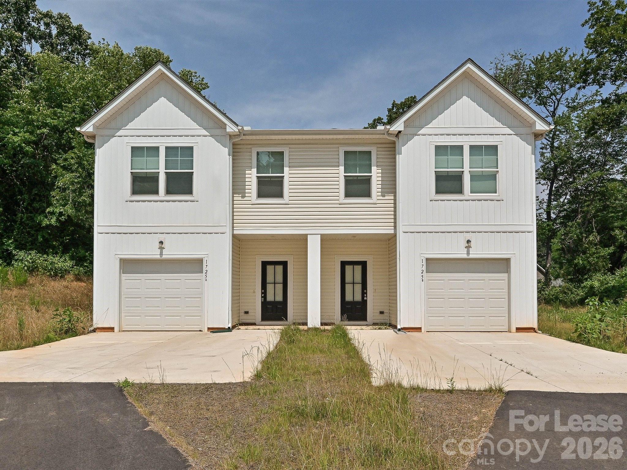 1725 E Cloaninger Avenue Unit B — photo