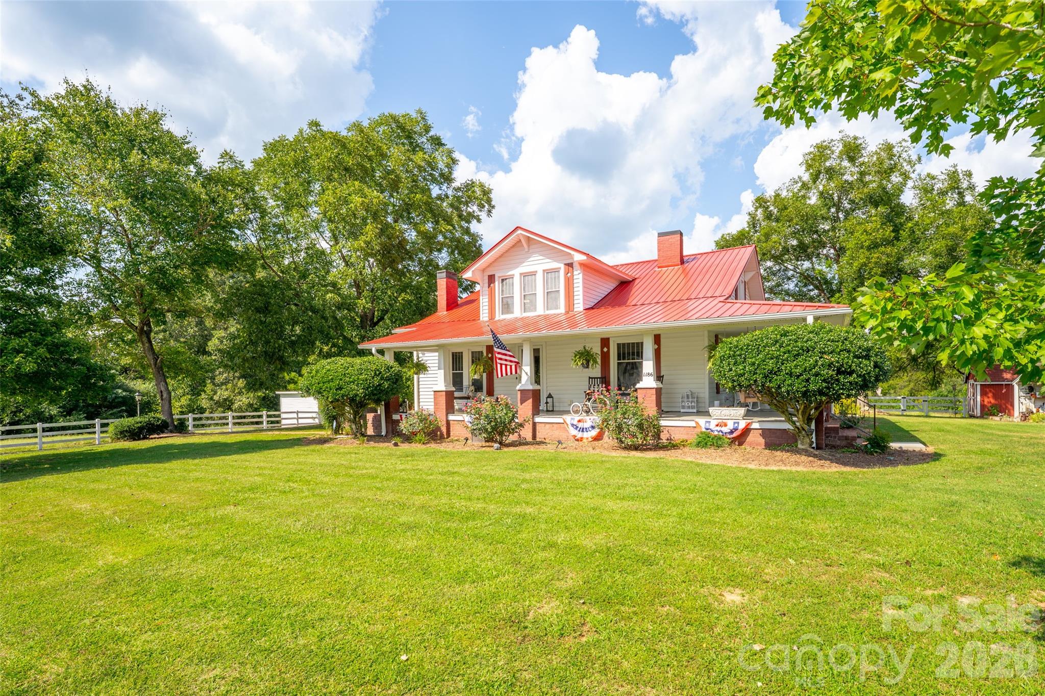 1186 Denton Road — photo