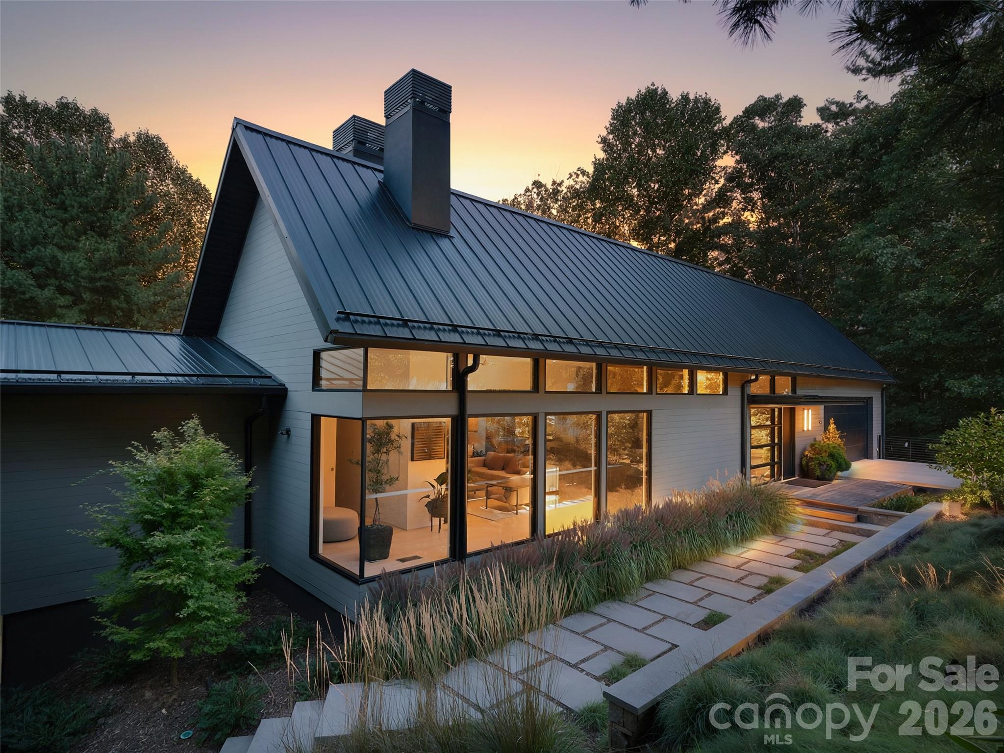 6 Waterside Drive — photo
