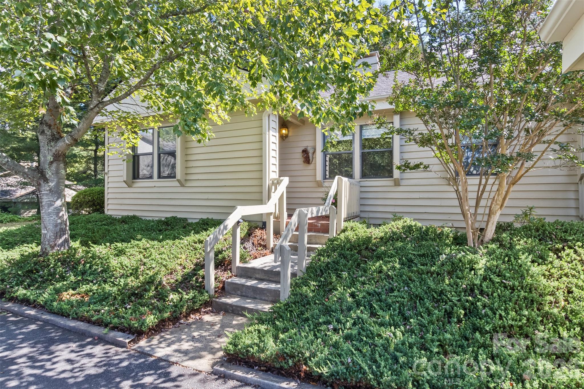 3001 Saint Augustine Place Aa1 — photo