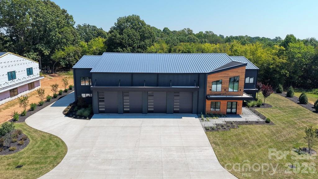 129 Sebring Drive — photo
