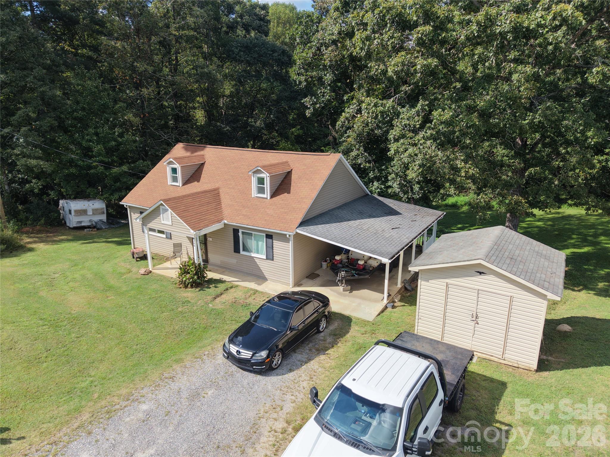 4266 Smokey Creek Road — photo