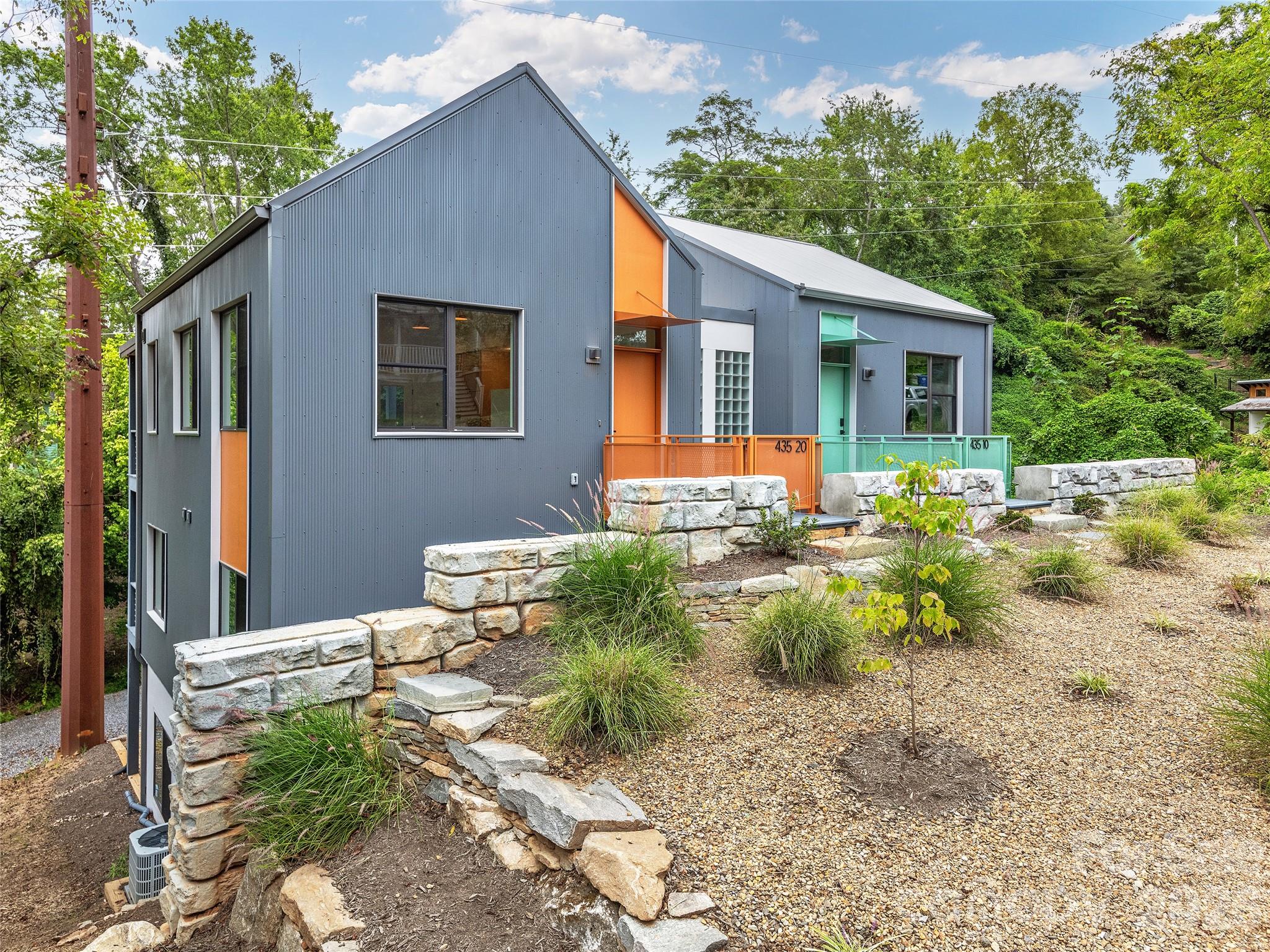 435 W Haywood Street — photo