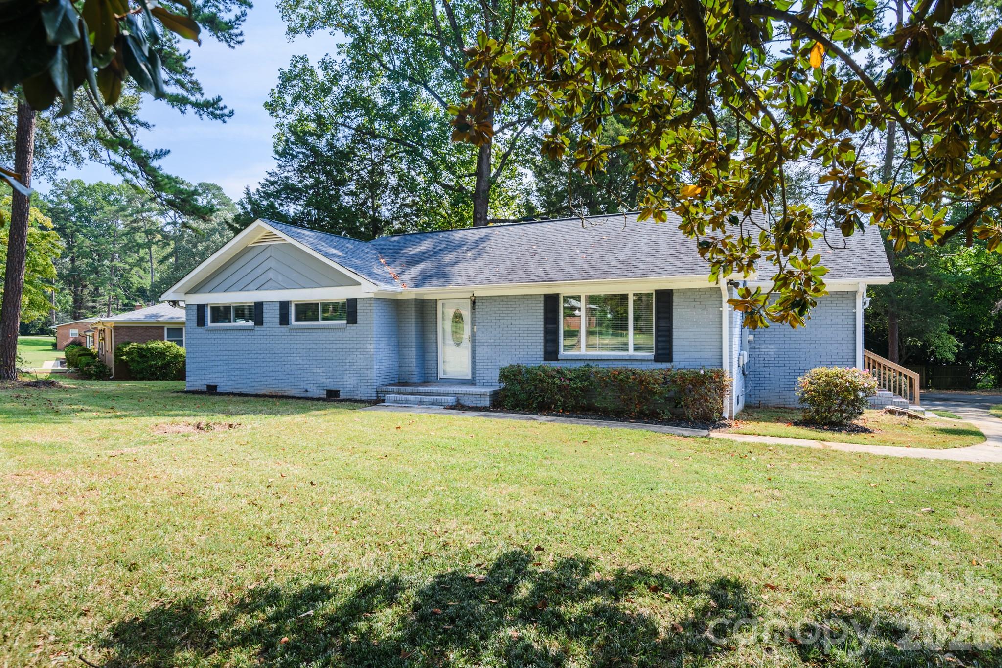 6414 Elmwood Circle — photo