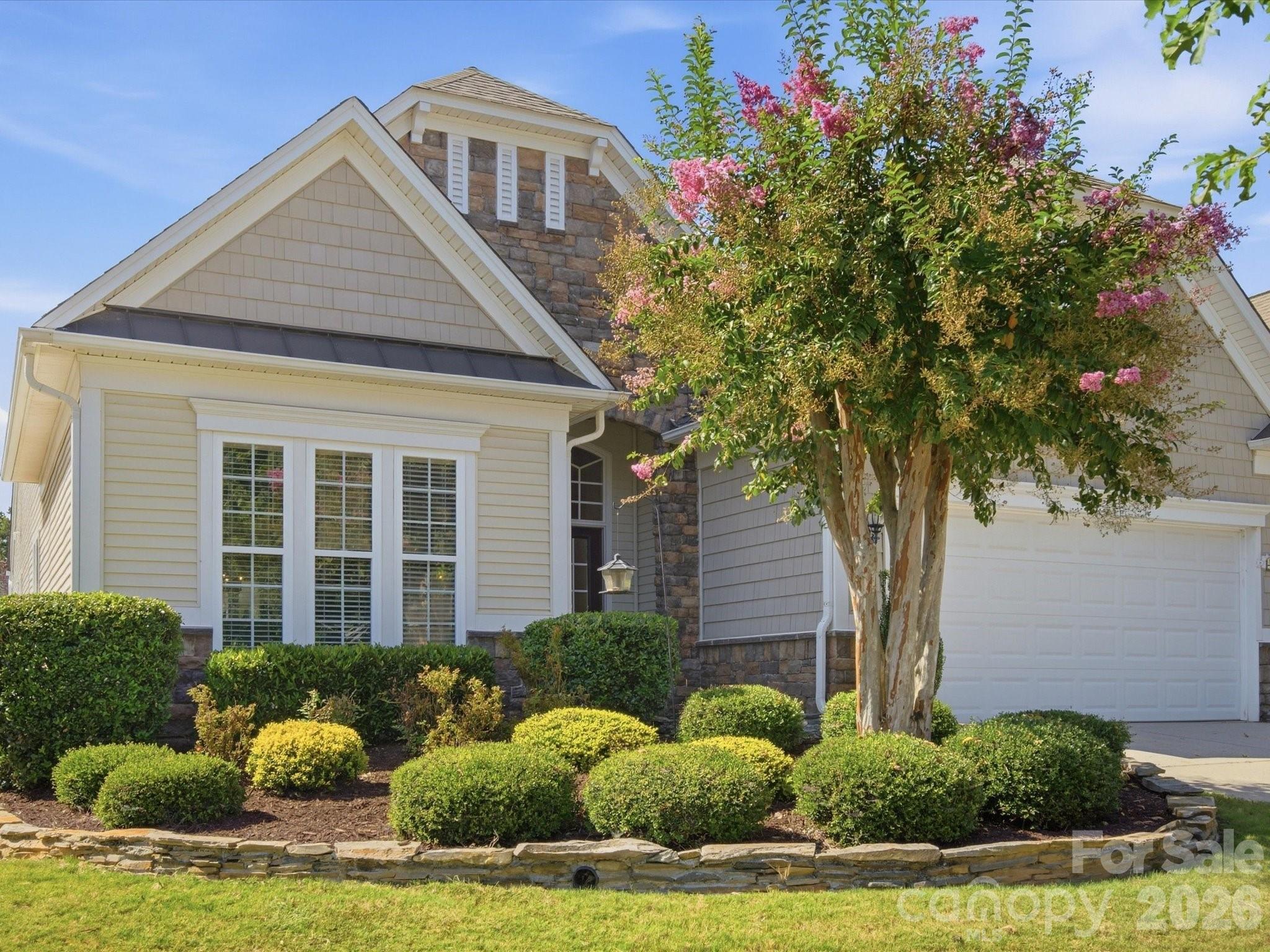 41055 Calla Lily Street — photo