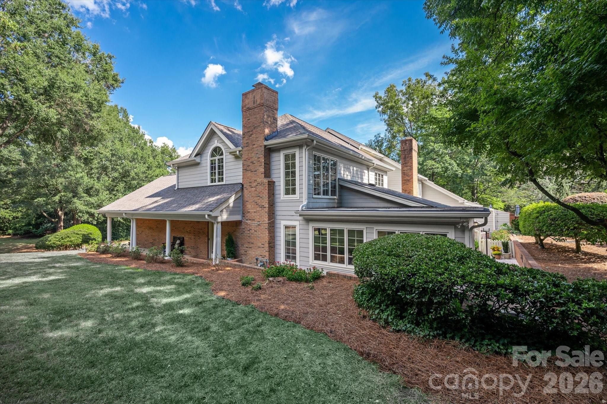 1804 Meadowood Lane — photo
