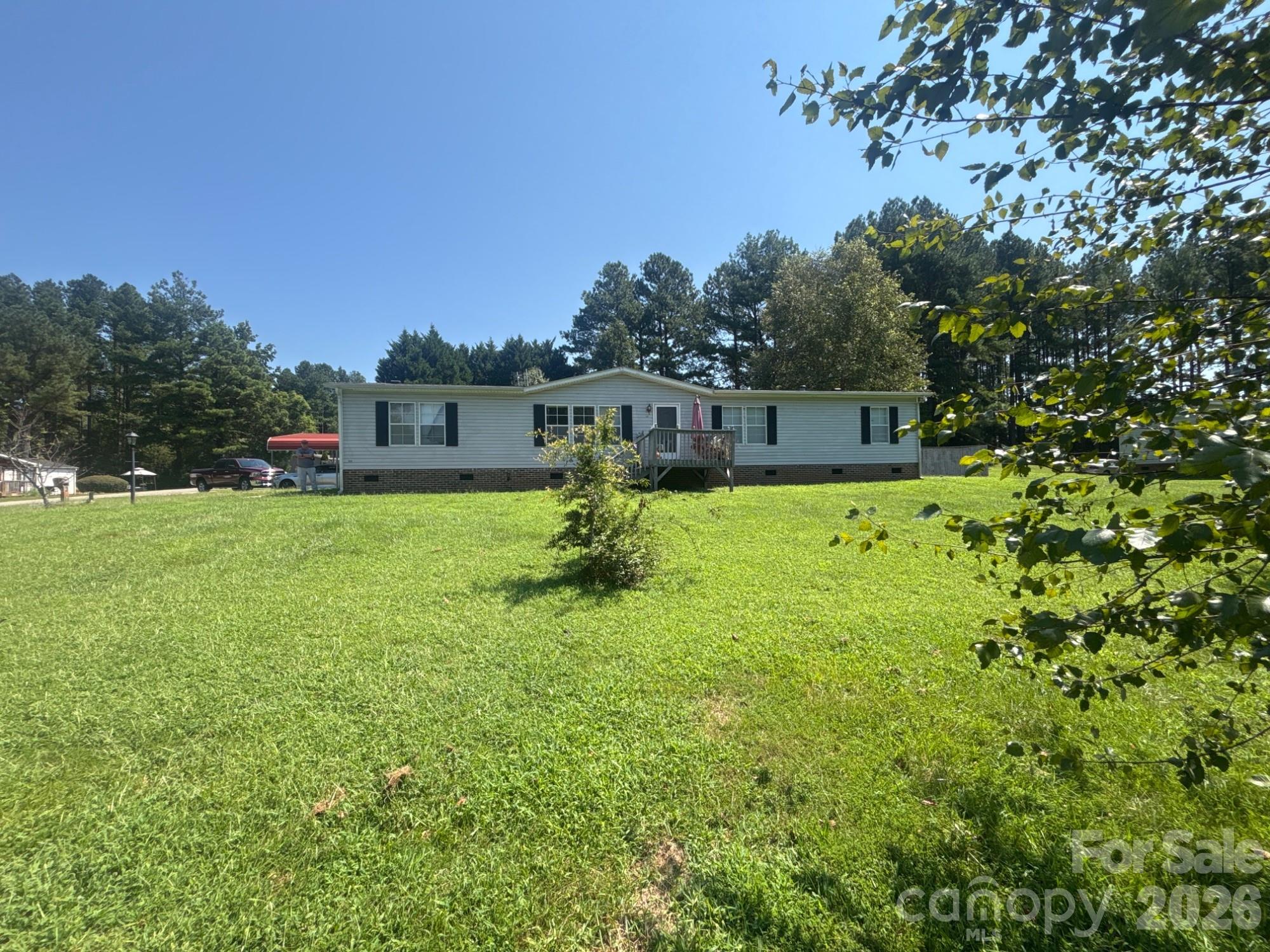 901 Grace Drive — photo