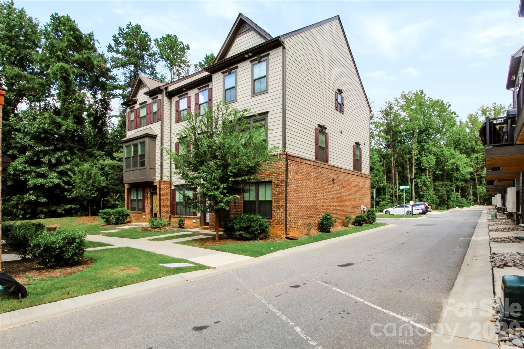 505 Cubitt Court — photo
