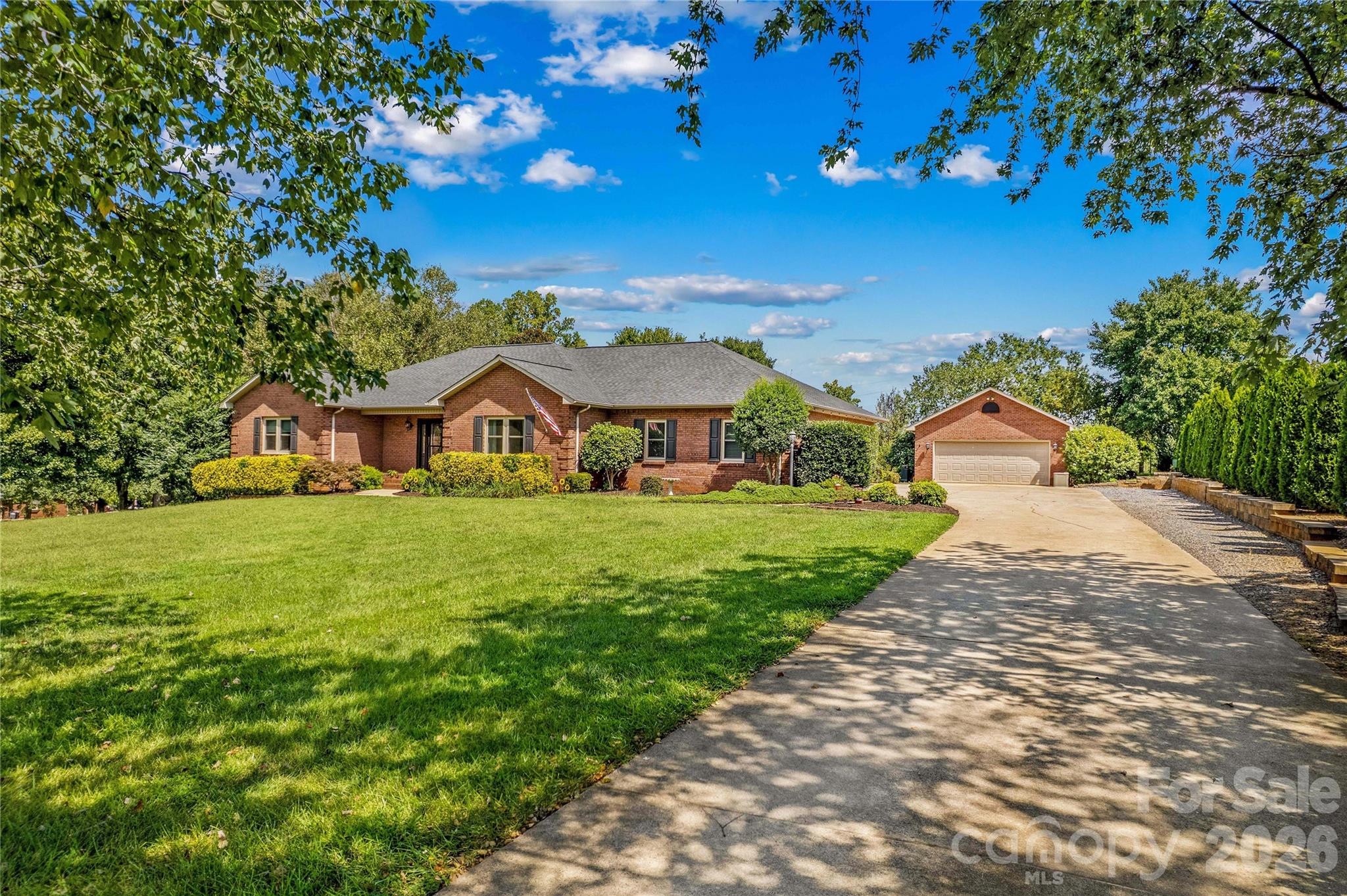 110 Dobbs Drive — photo