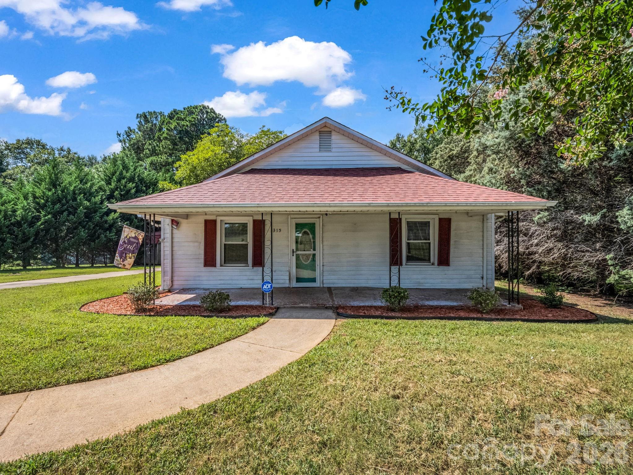 1315 Lithia Springs Road — photo