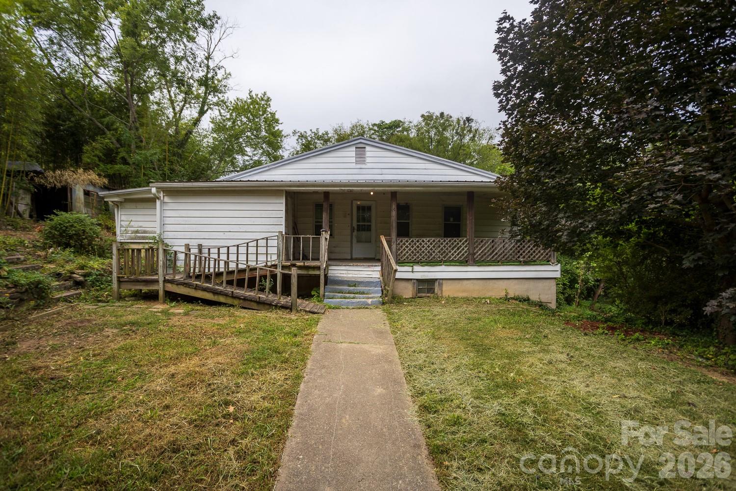 55 Blalock Avenue — photo