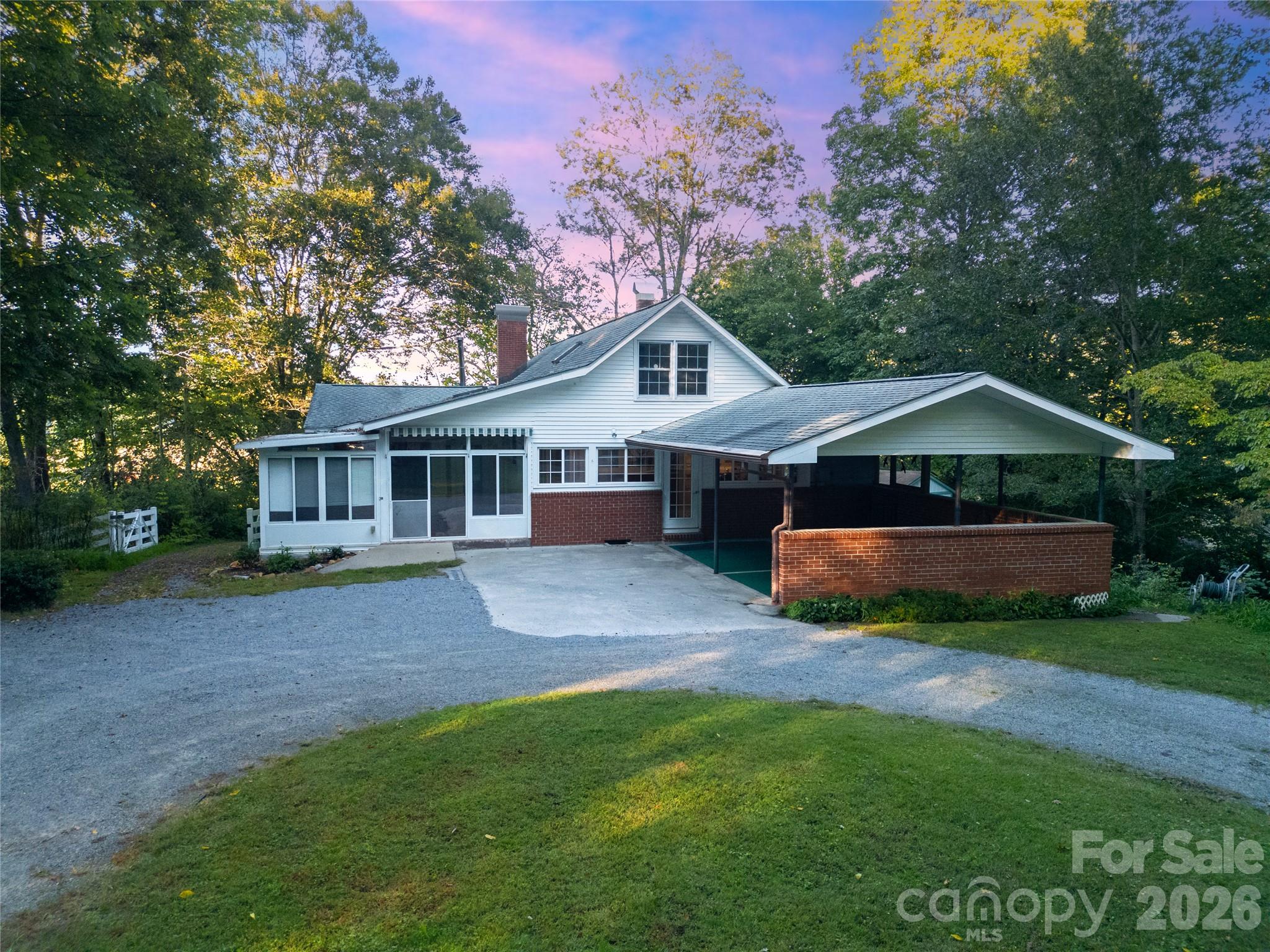 4392 Island Ford Road — photo