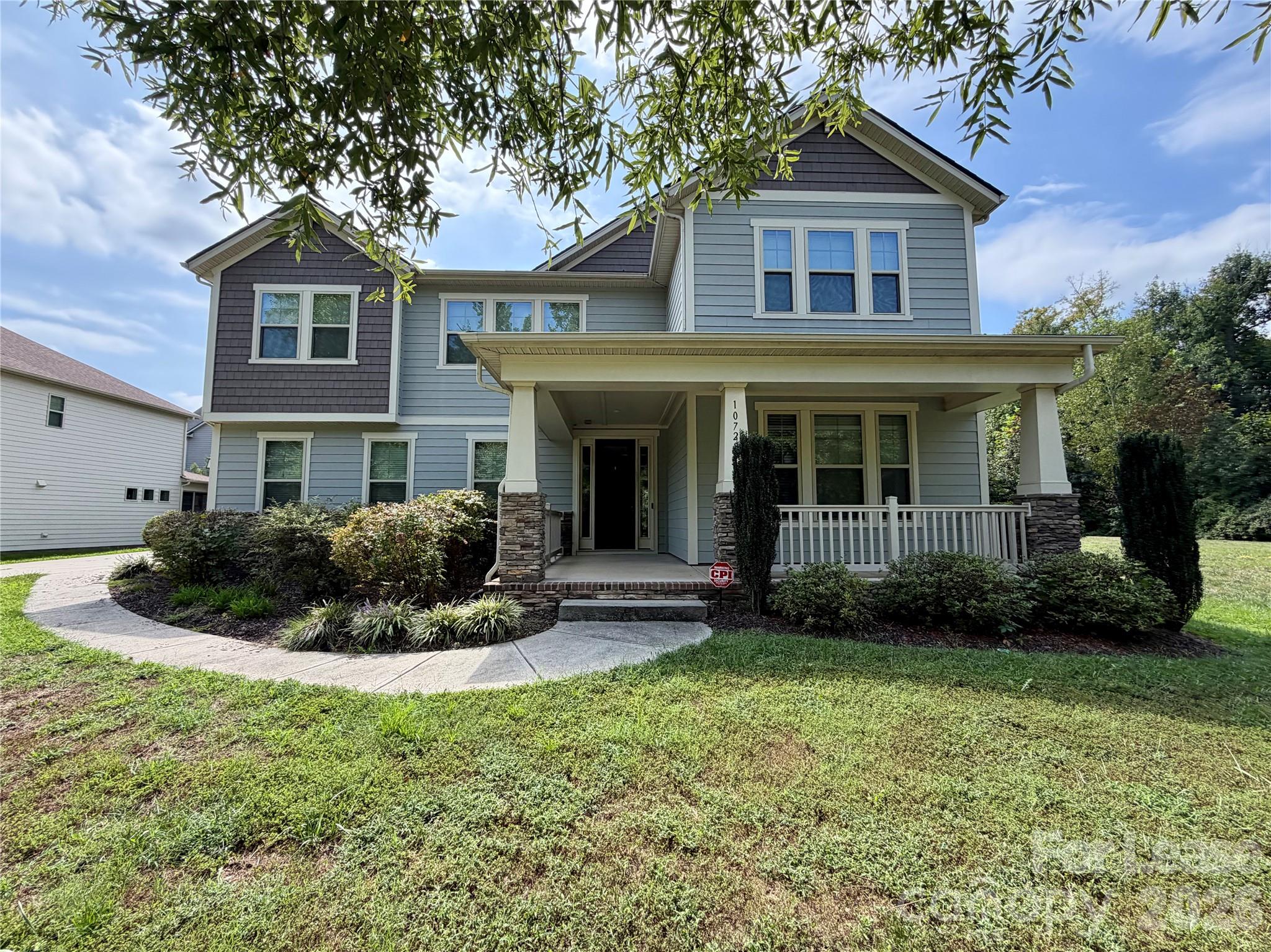 10728 Vanguard Parkway — photo