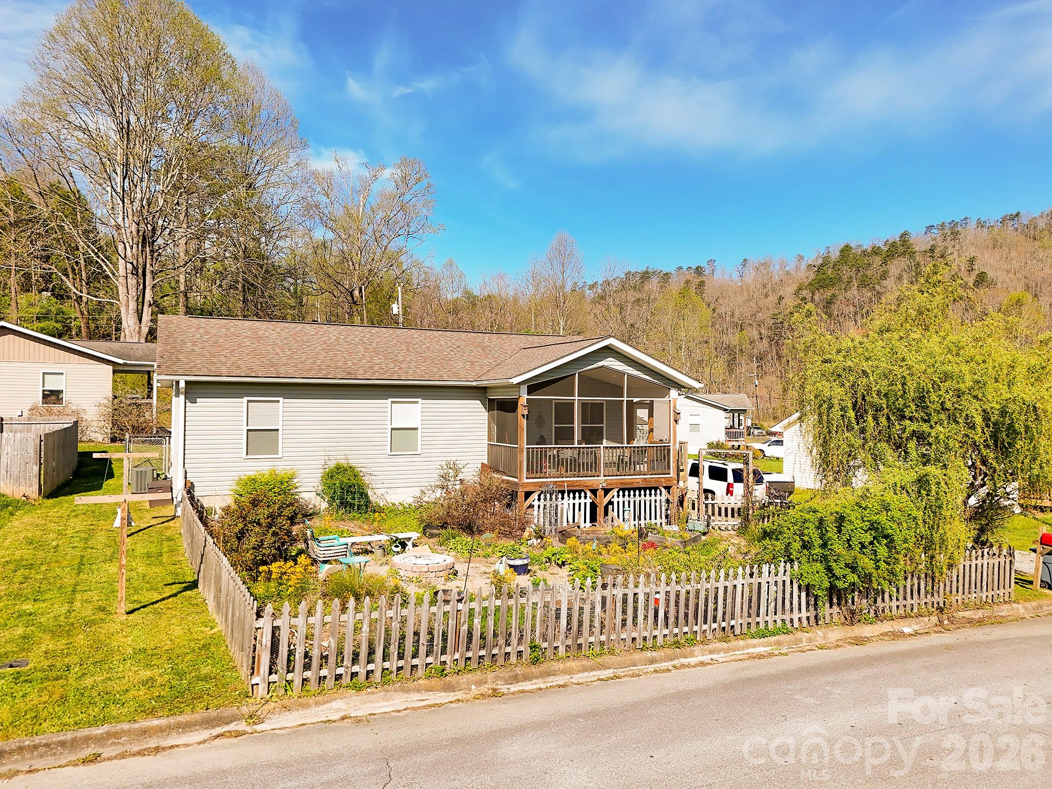 47 Rosman Trail — photo