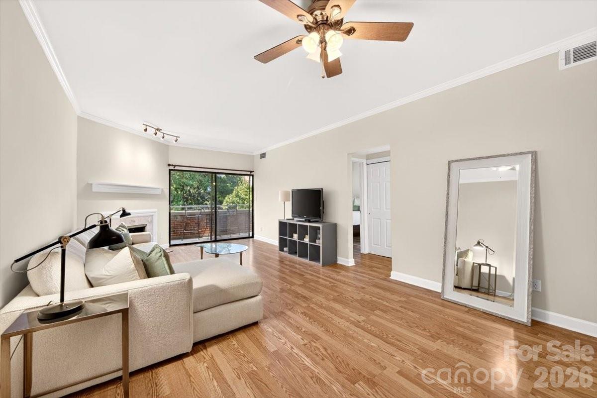 224 N Poplar Street Unit 23 — photo