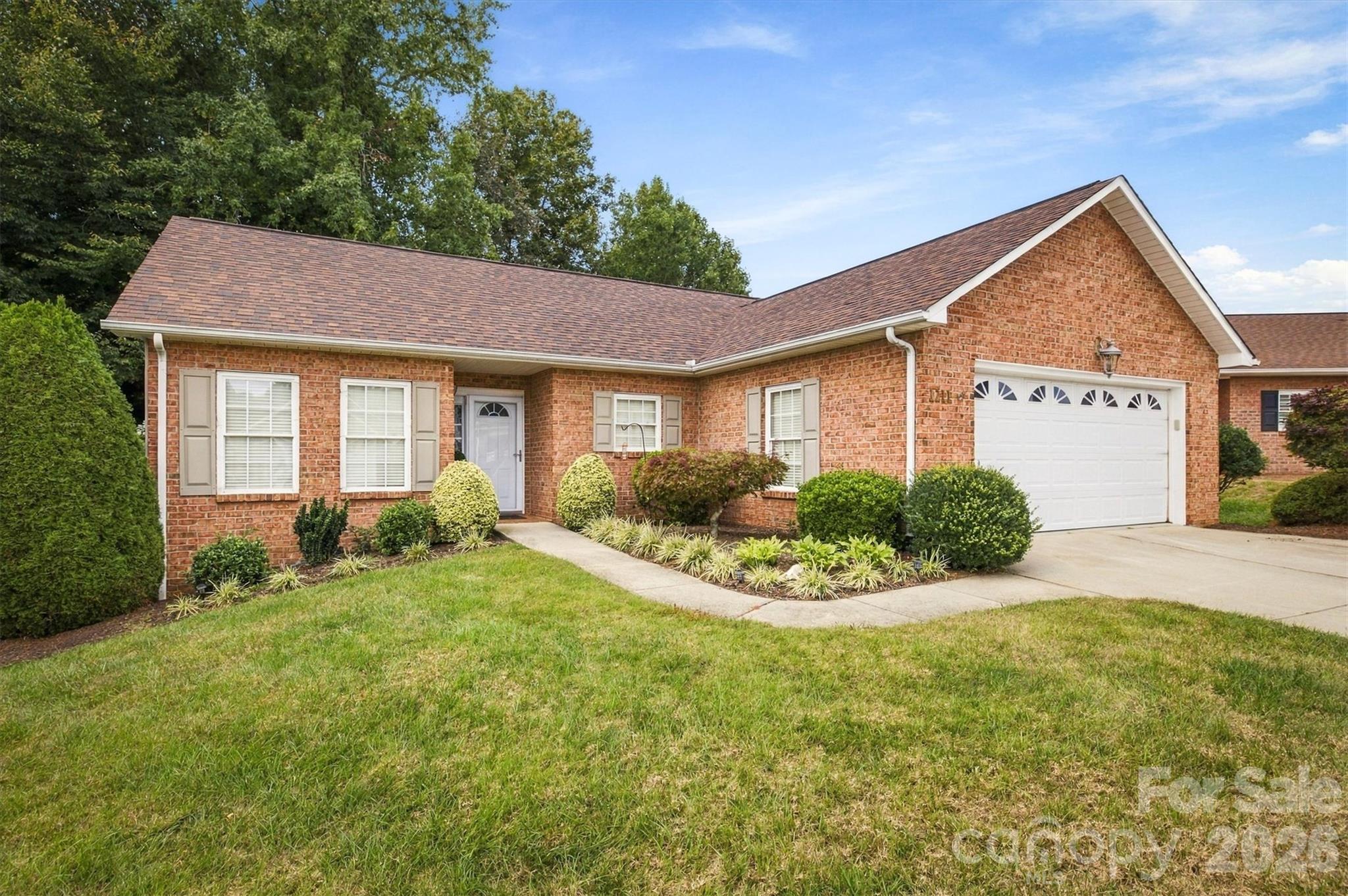1211 Wexford Village Circle NE — photo