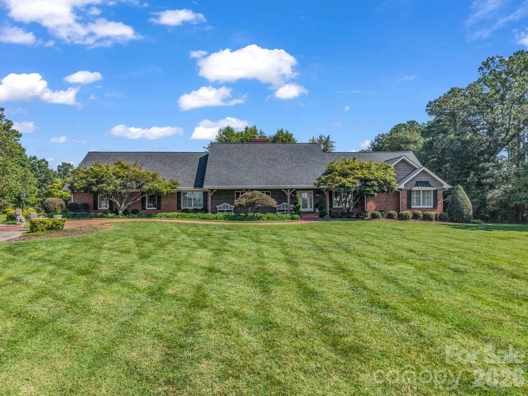 164 Brookfield Drive — photo